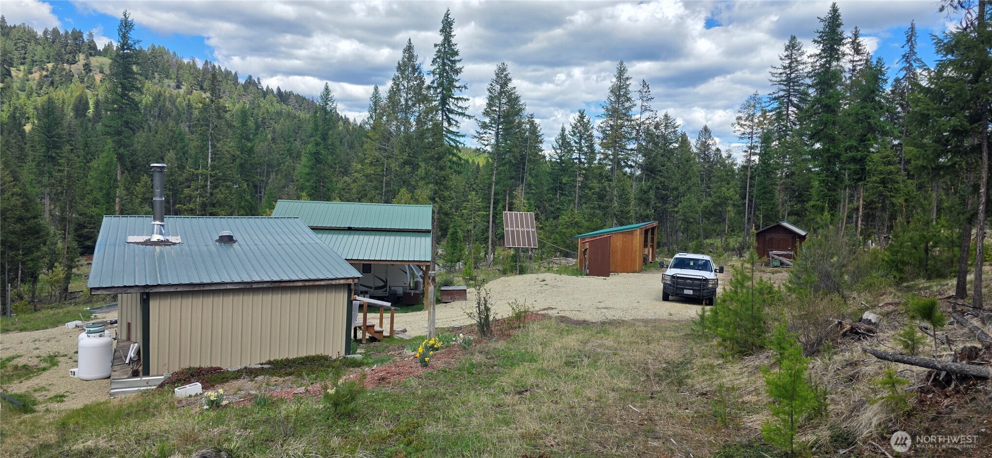 790 Bonaparte Lake Rd Property Photo 23