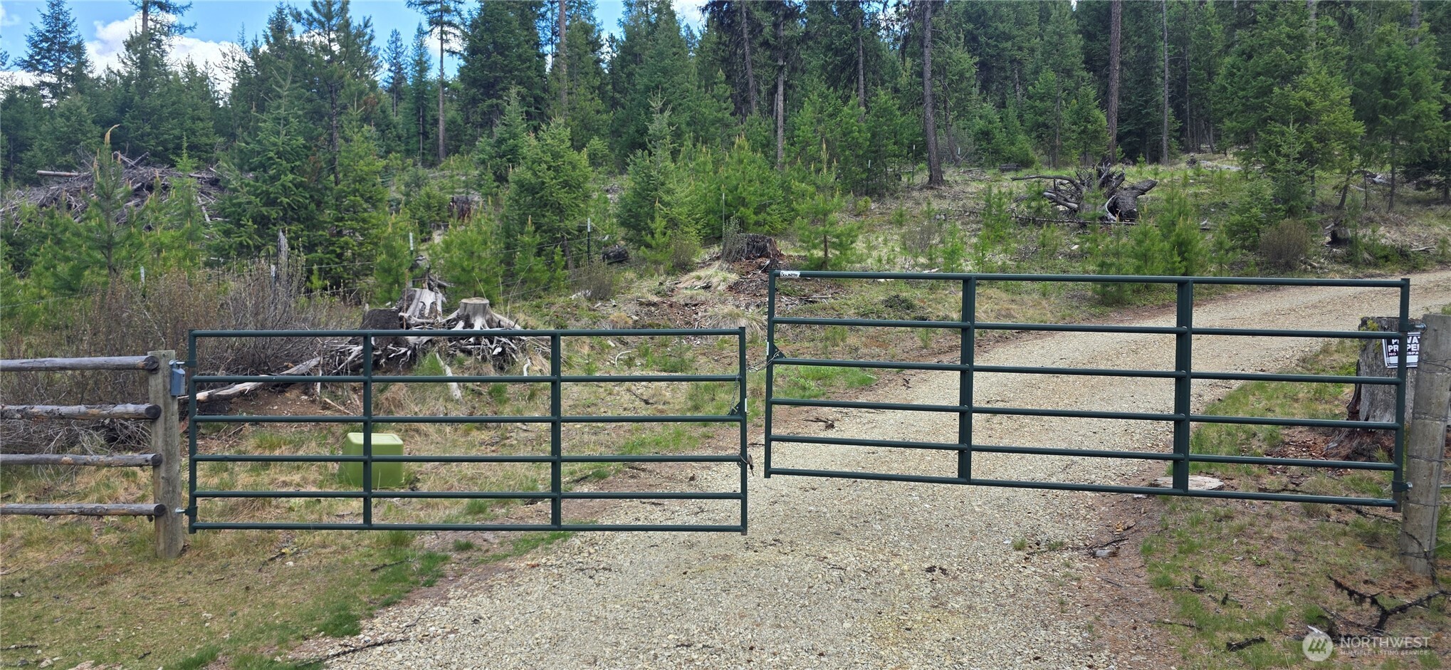 790 Bonaparte Lake Rd Property Photo 31