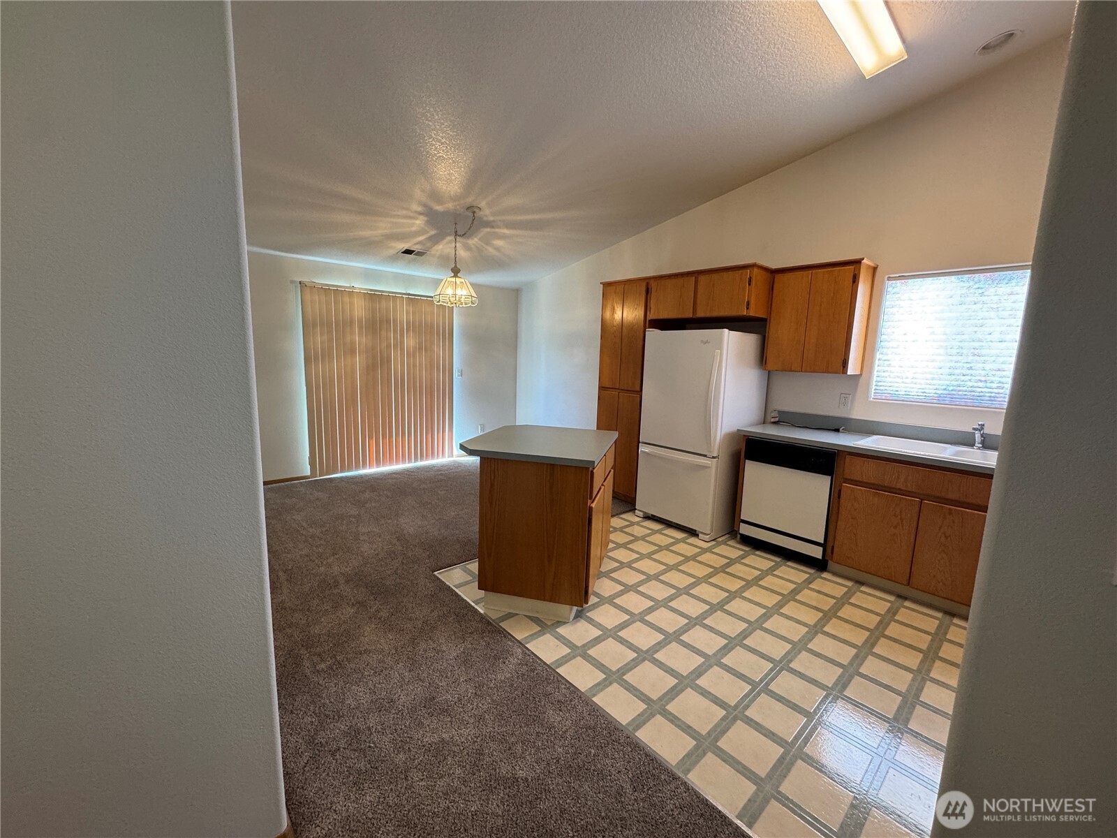 7701 Ne 21st Street Property Photo 6