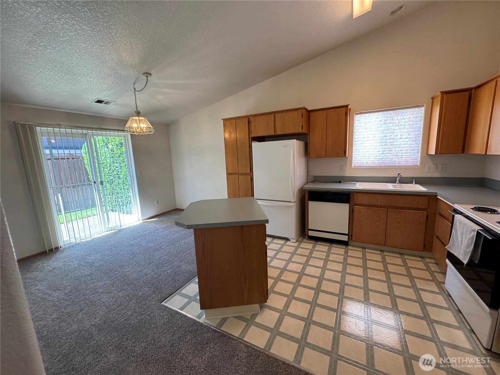 7701 Ne 21st Street Property Photo 7