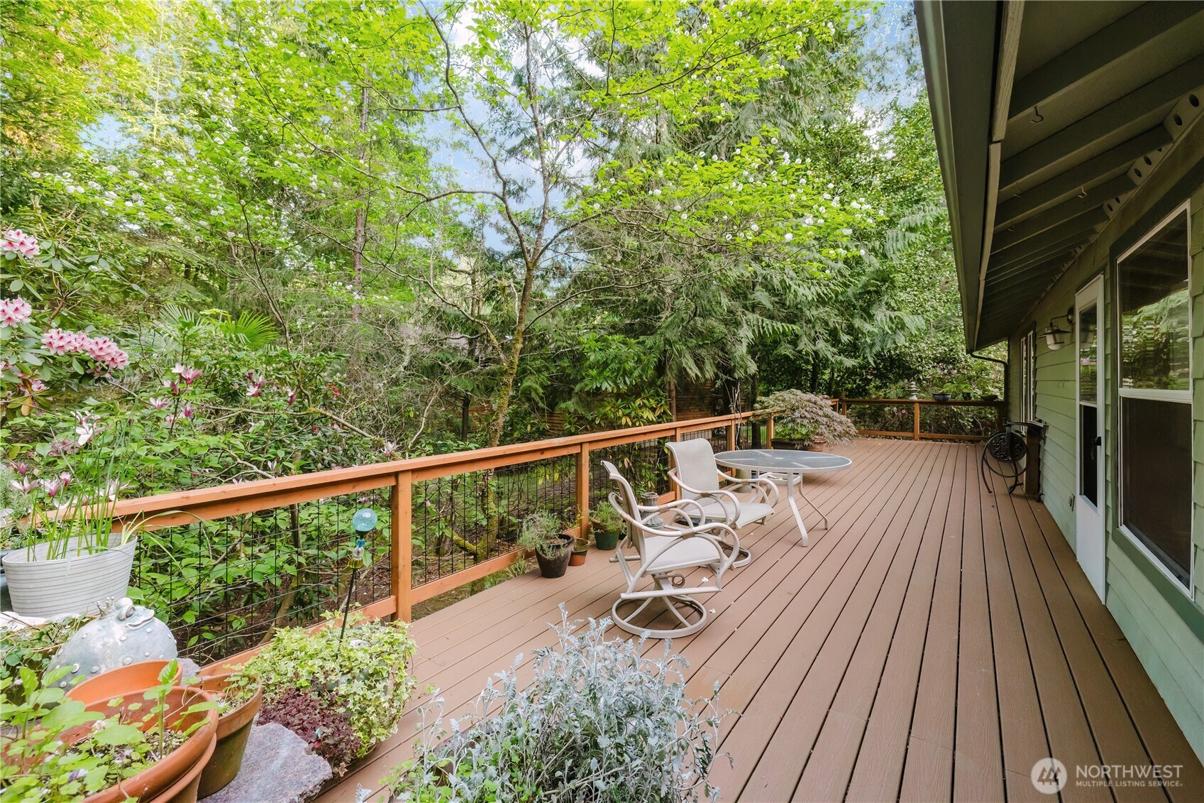 566 E Pointes Drive Property Photo 24