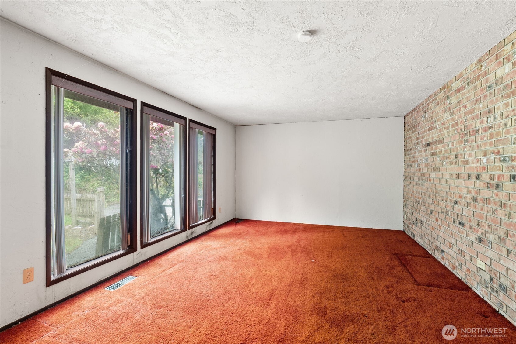 626 Ostman Road Property Photo 4