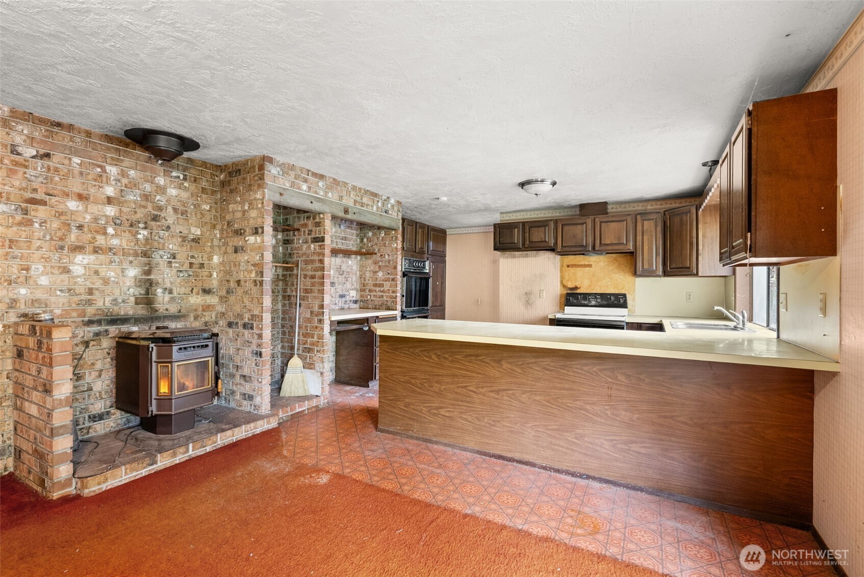 626 Ostman Road Property Photo 5