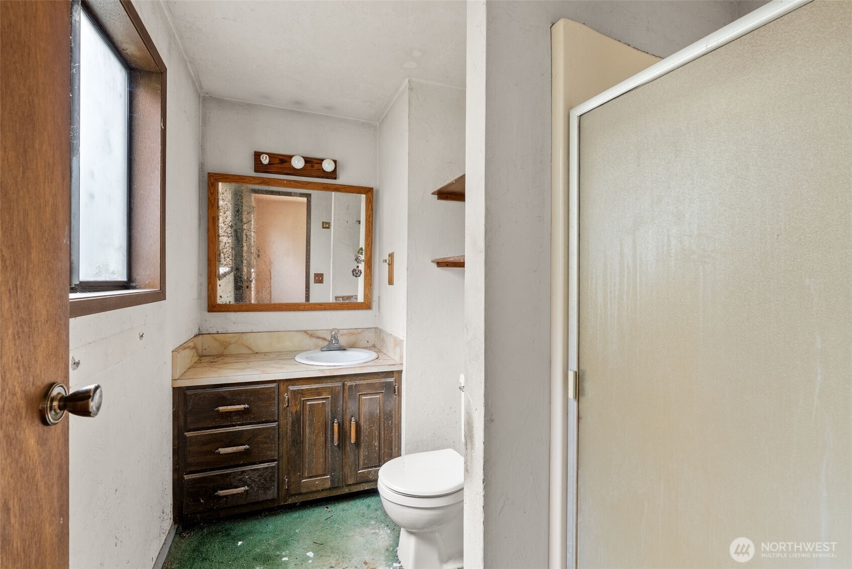 626 Ostman Road Property Photo 12