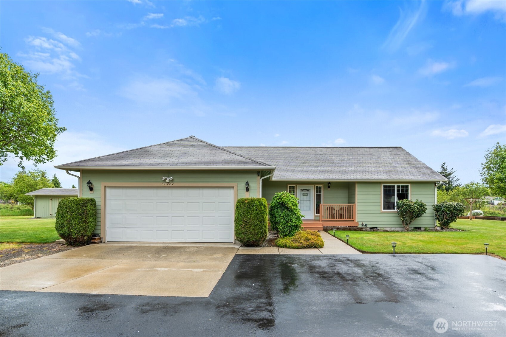 17927 Daryl Lane Property Photo 3