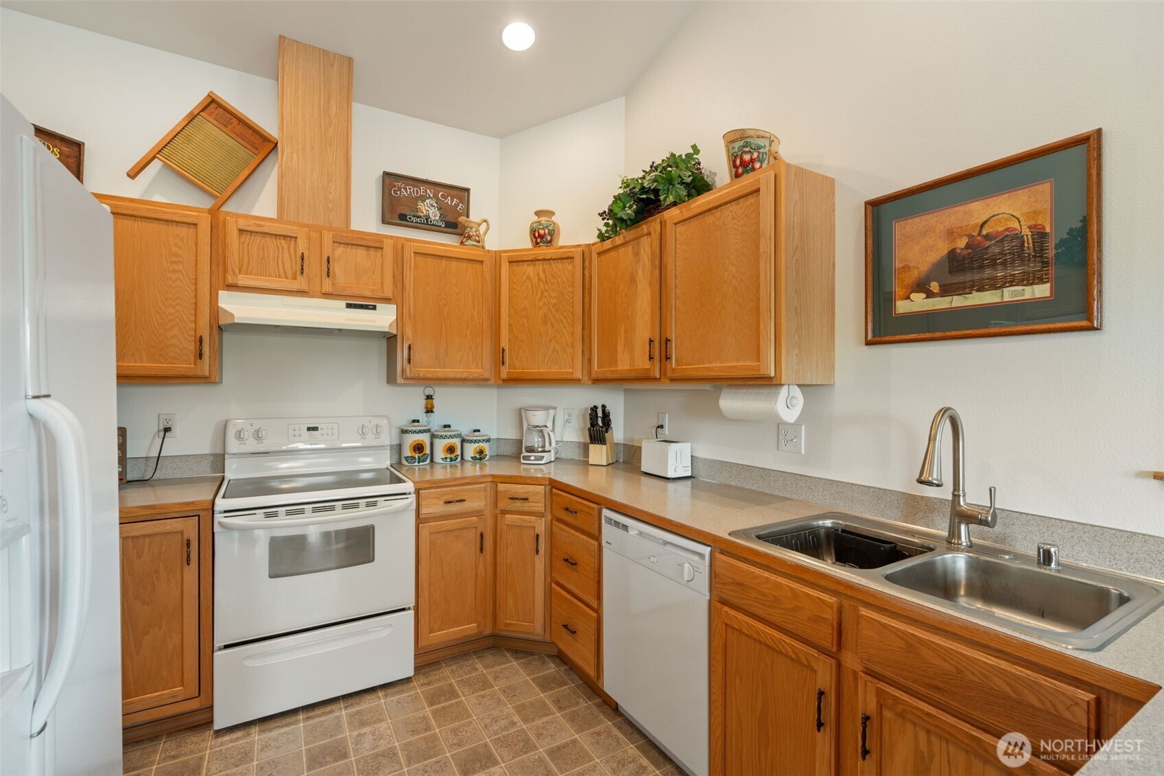 17927 Daryl Lane Property Photo 12