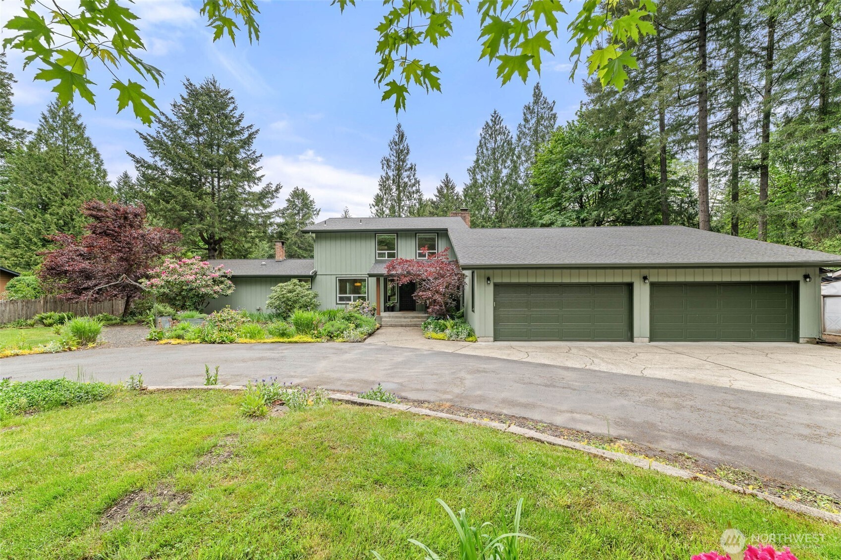 11008 Cowlitz Drive Property Photo 2