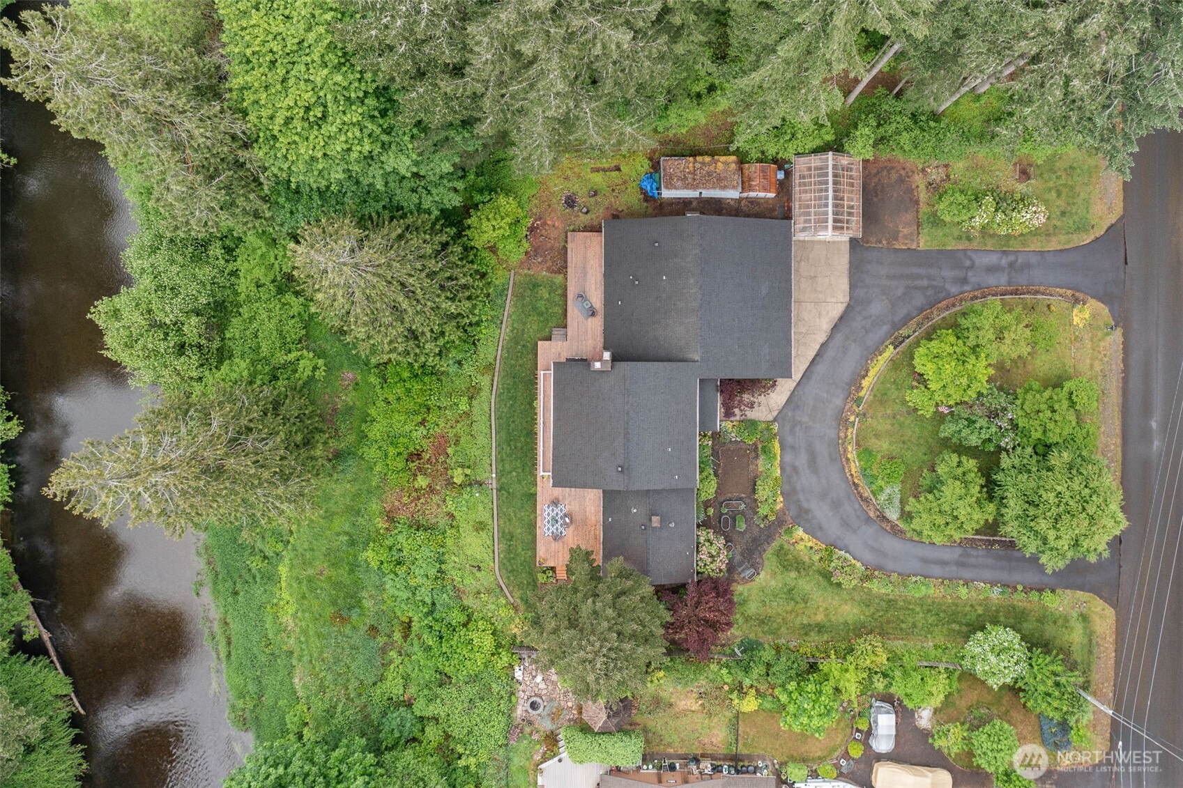 11008 Cowlitz Drive Property Photo 3