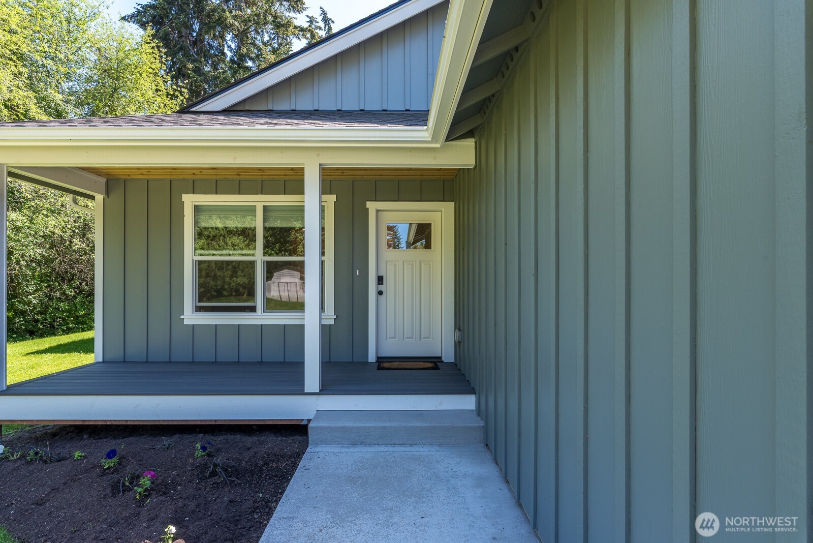 1701 Hemlock Drive Property Photo 3