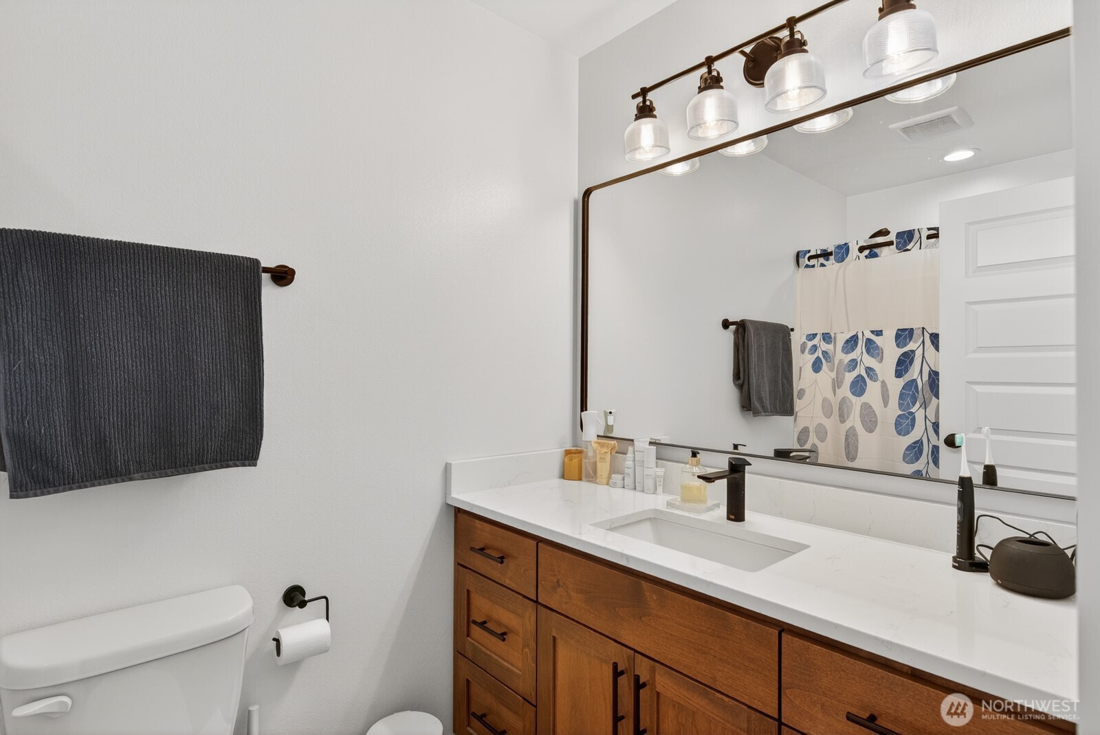 1701 Hemlock Drive Property Photo 14