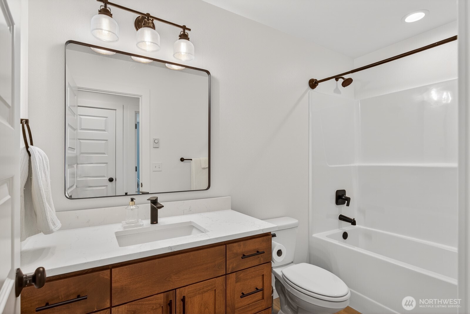1701 Hemlock Drive Property Photo 16