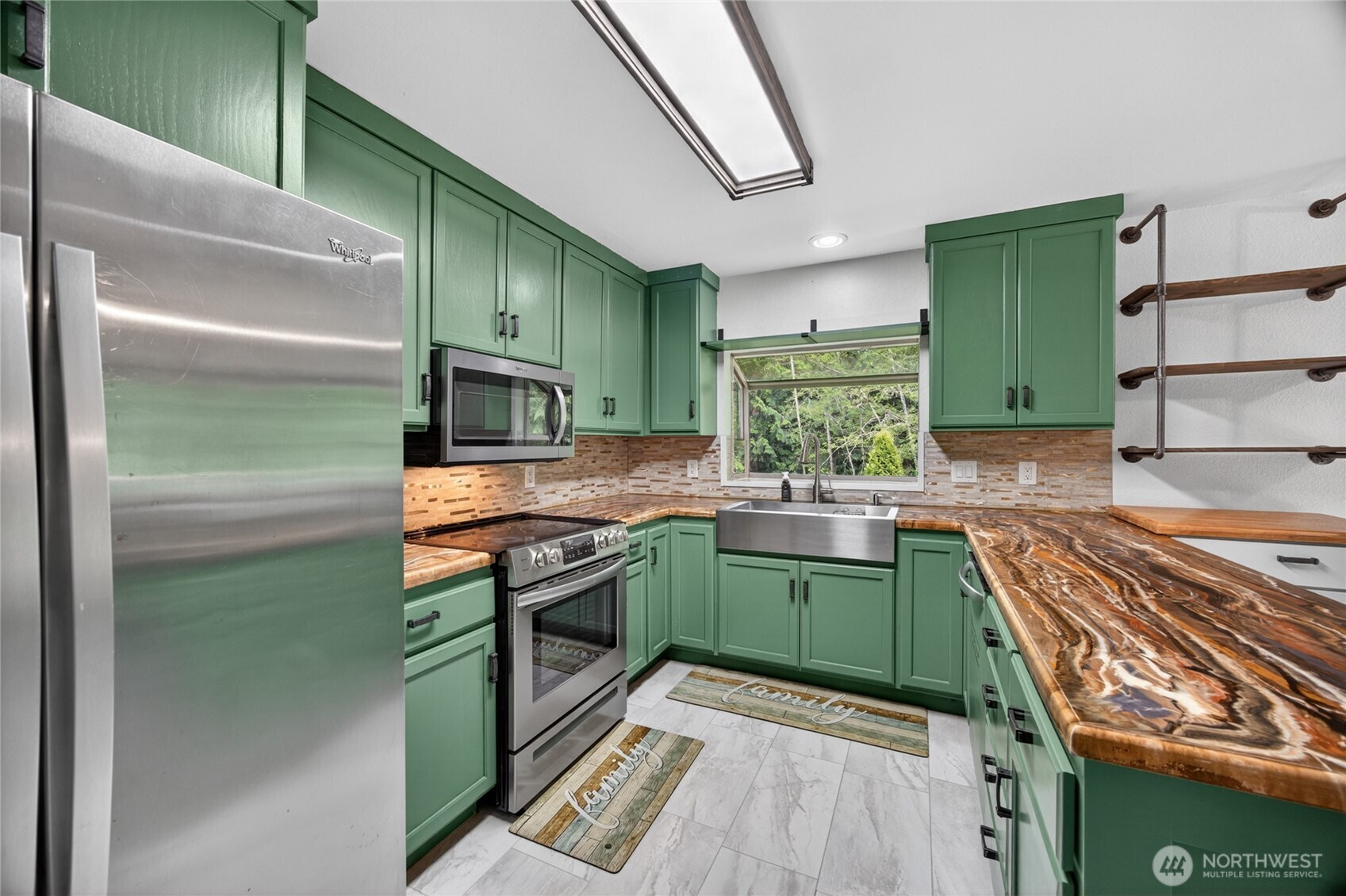 19010 114th Place Property Photo 7
