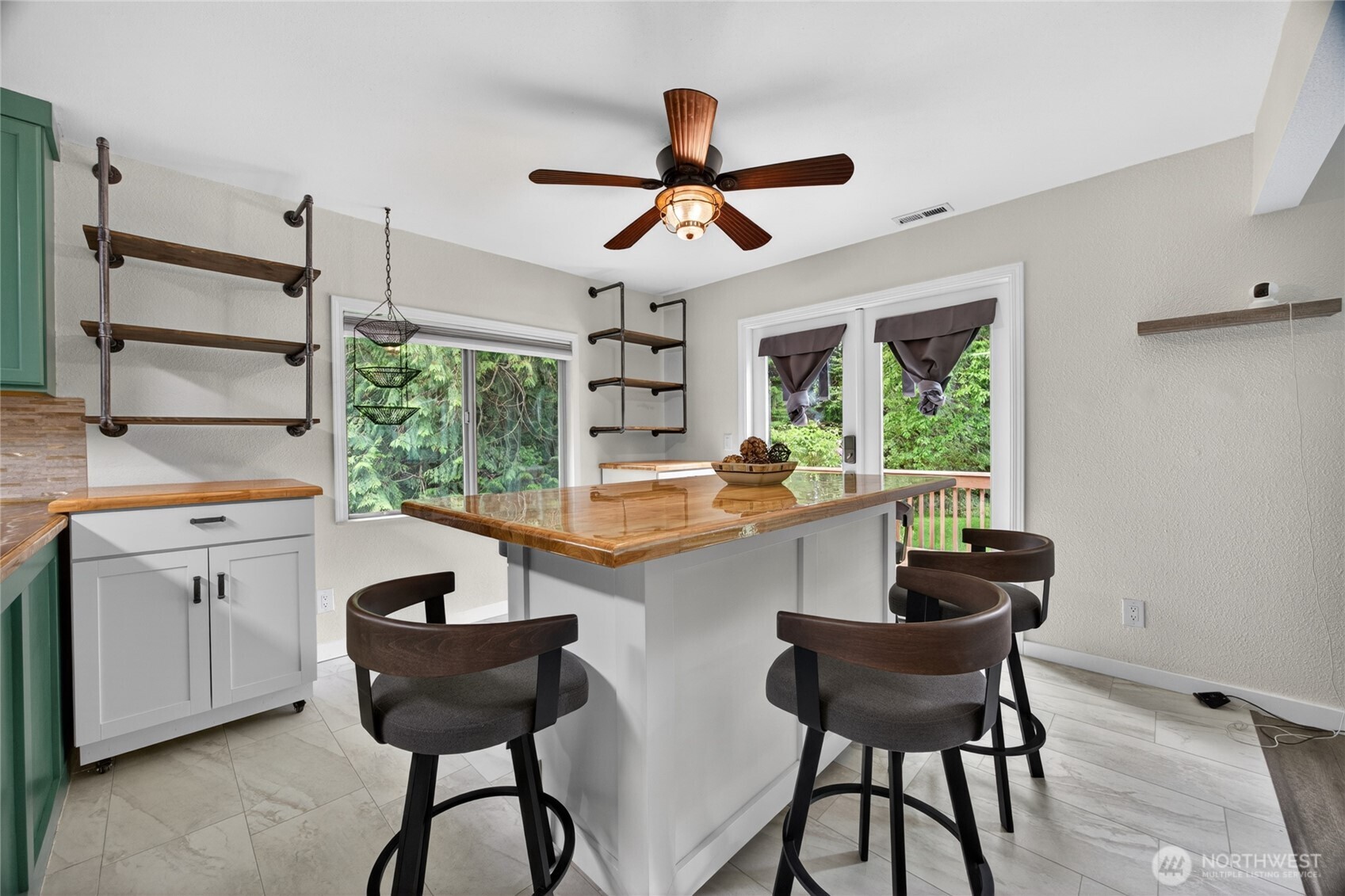 19010 114th Place Property Photo 10