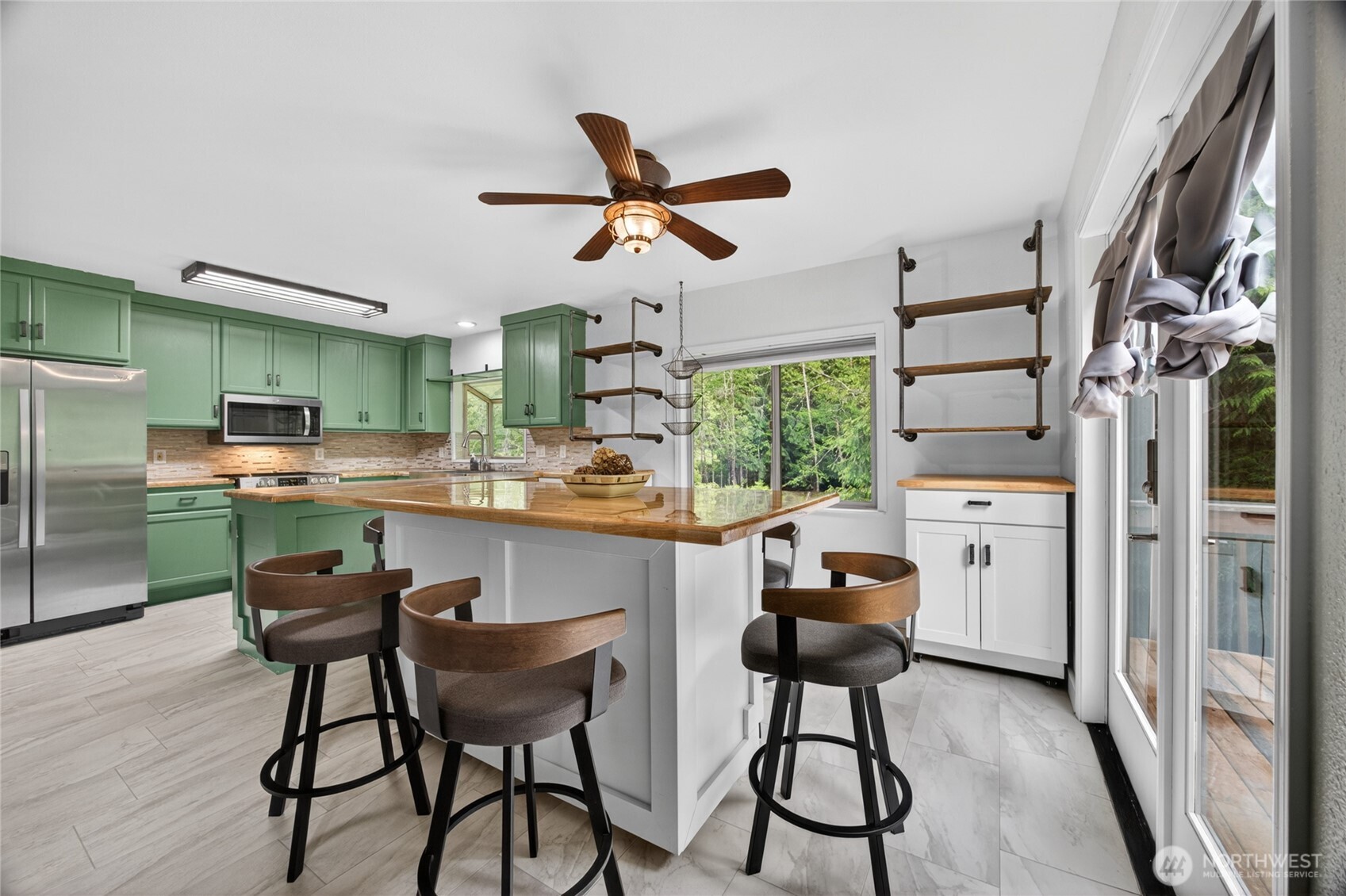 19010 114th Place Property Photo 11