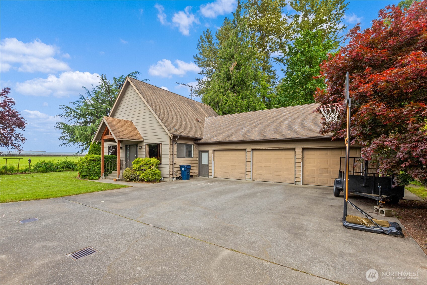 3650 E Badger Road Property Photo 2