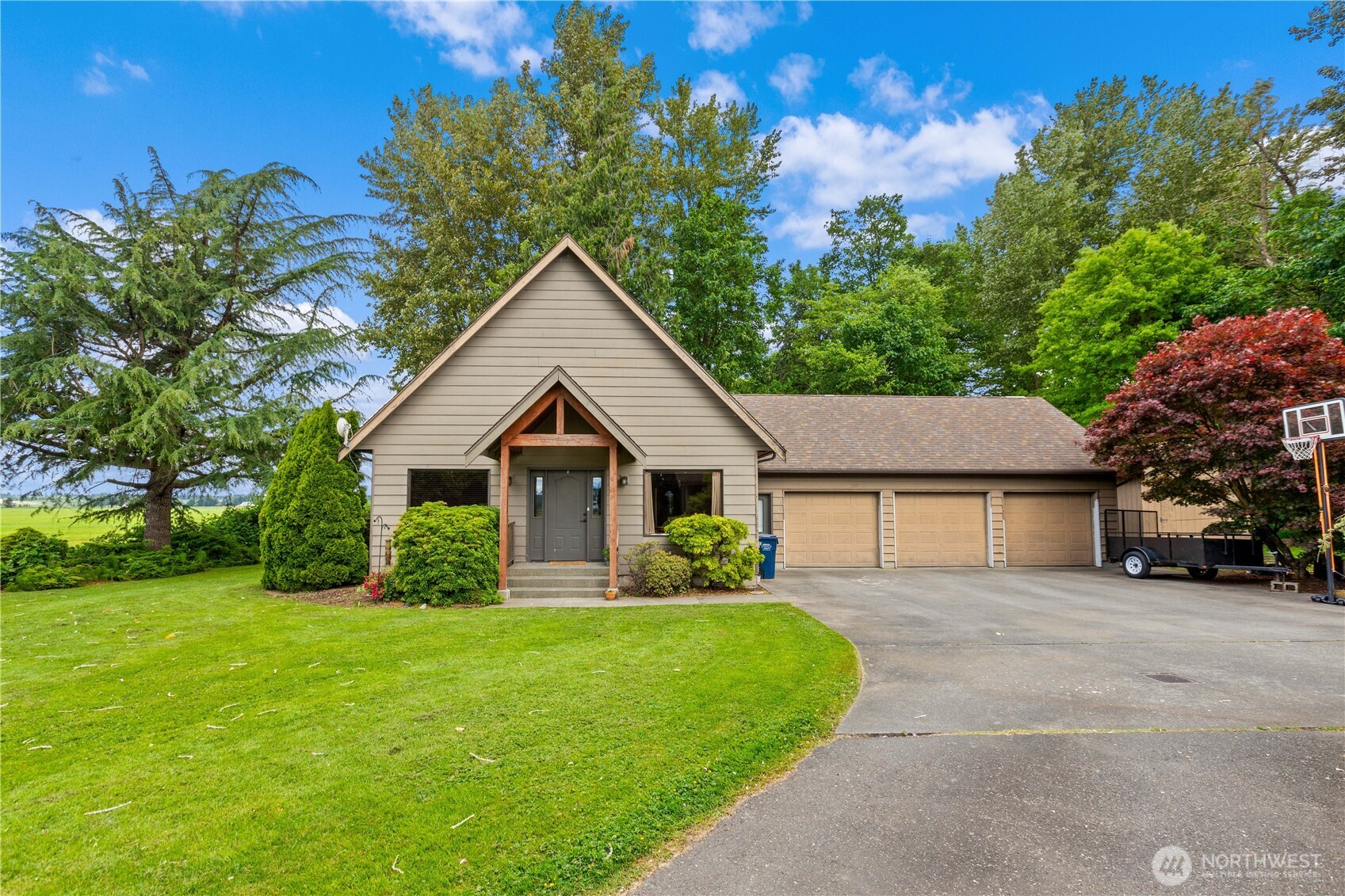 3650 E Badger Road Property Photo 4