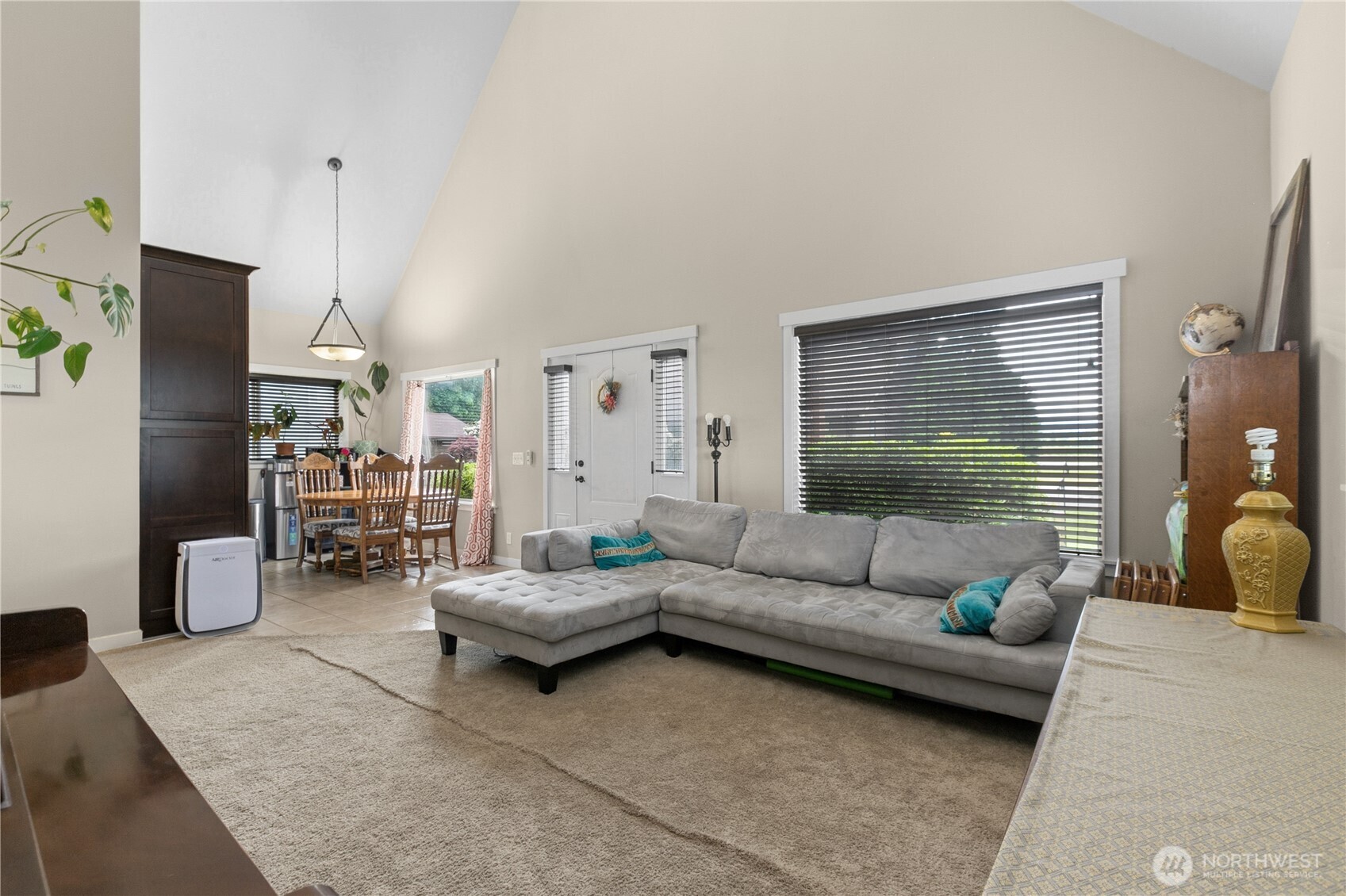 3650 E Badger Road Property Photo 8