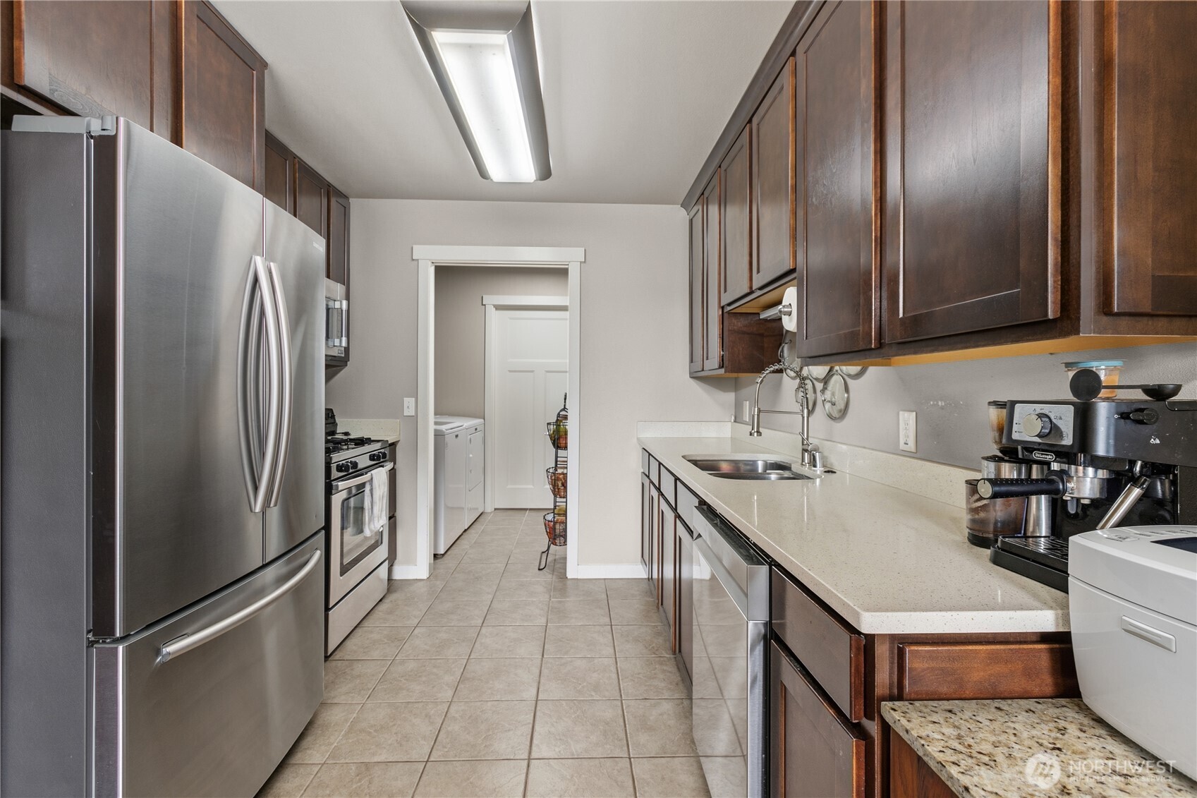 3650 E Badger Road Property Photo 10