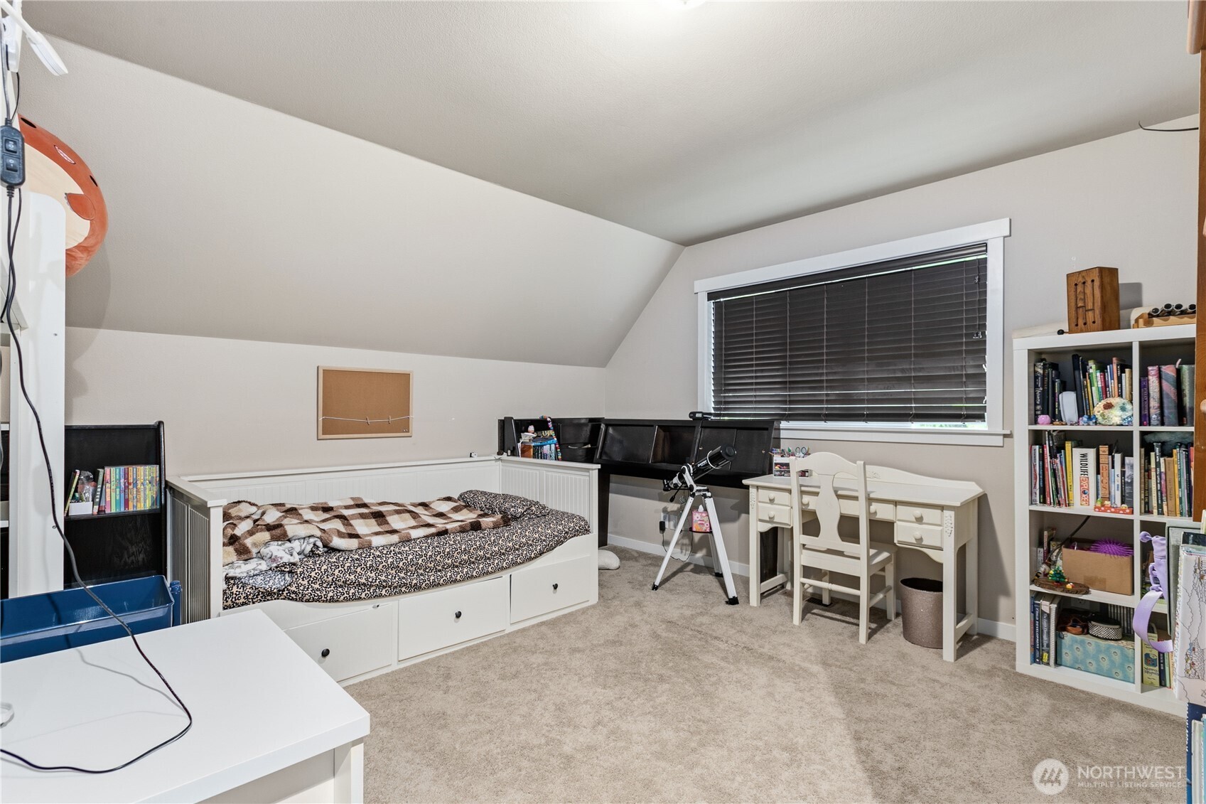 3650 E Badger Road Property Photo 13