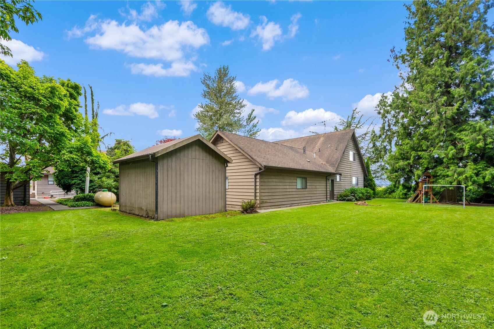 3650 E Badger Road Property Photo 17