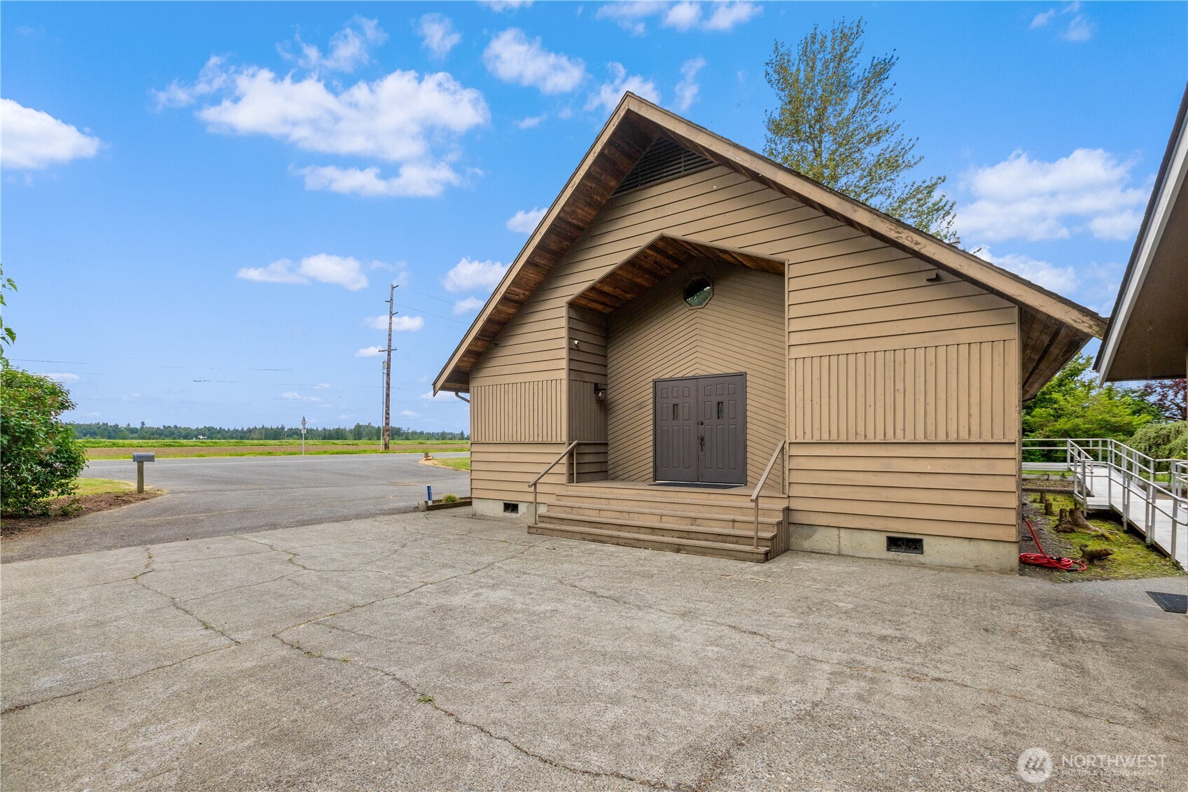 3650 E Badger Road Property Photo 24