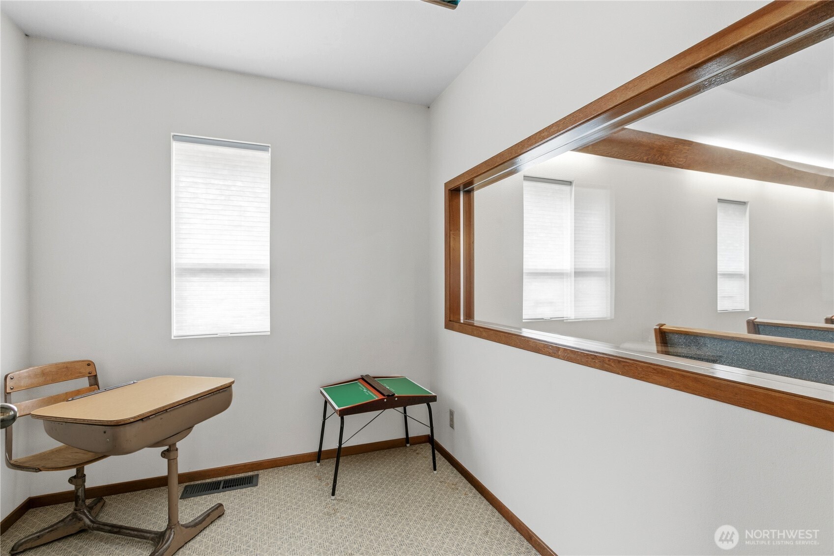 3650 E Badger Road Property Photo 28