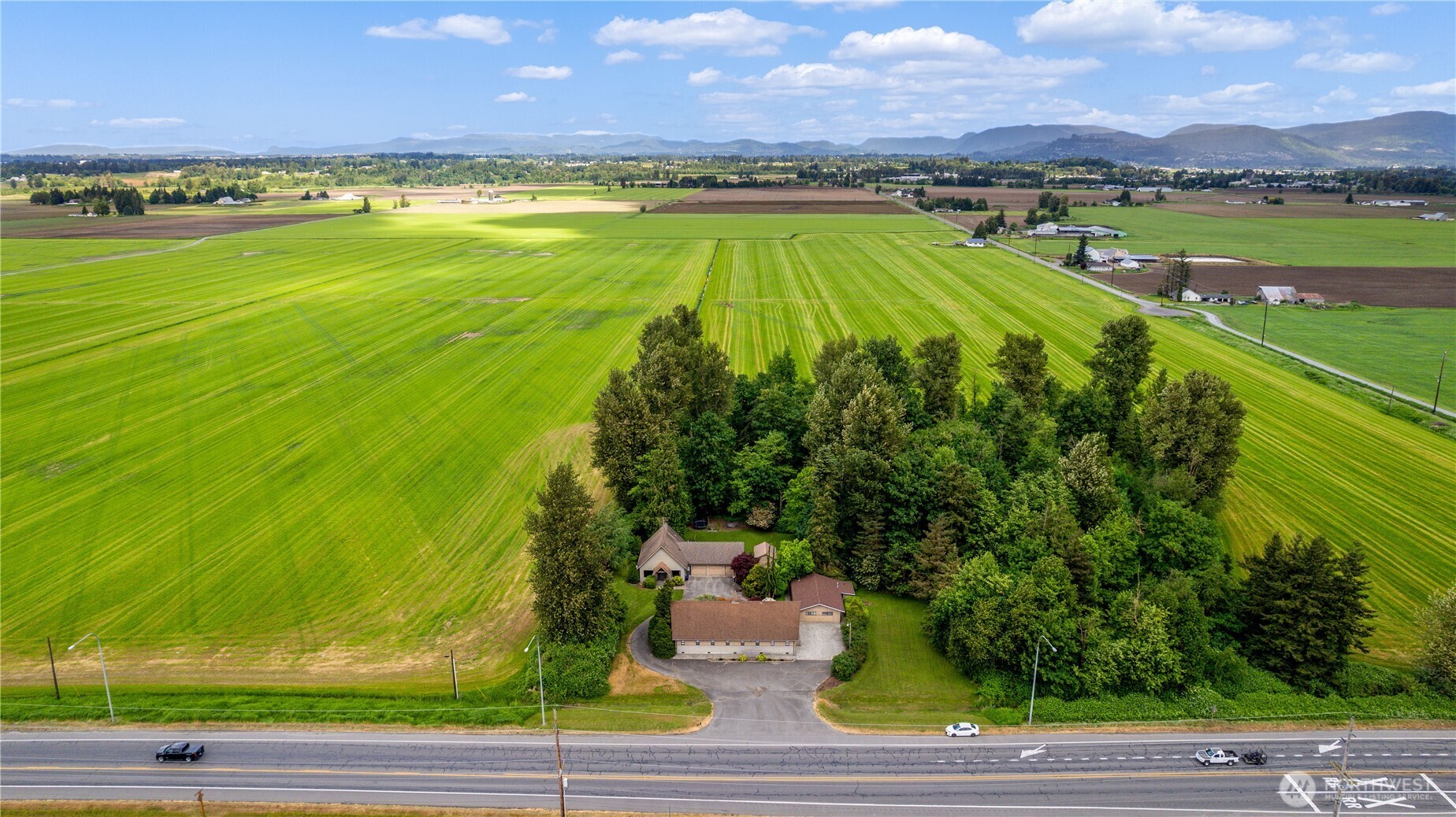 3650 E Badger Road Property Photo 35