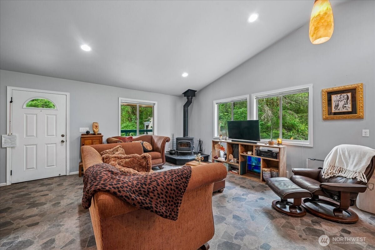 11508 Claussen Road Property Photo 11