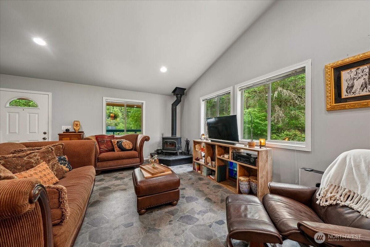 11508 Claussen Road Property Photo 17