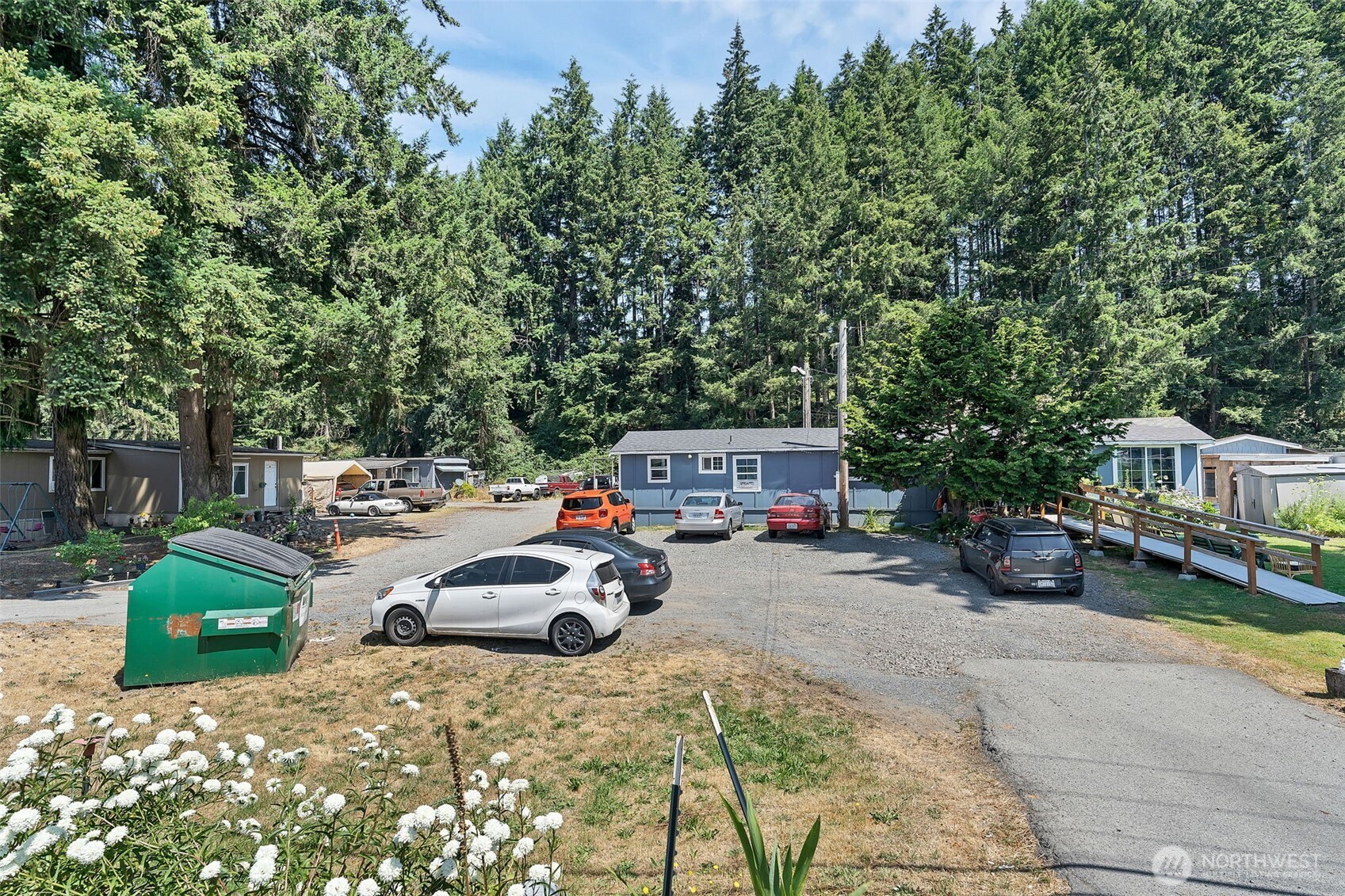 823 128th Street Property Photo 4