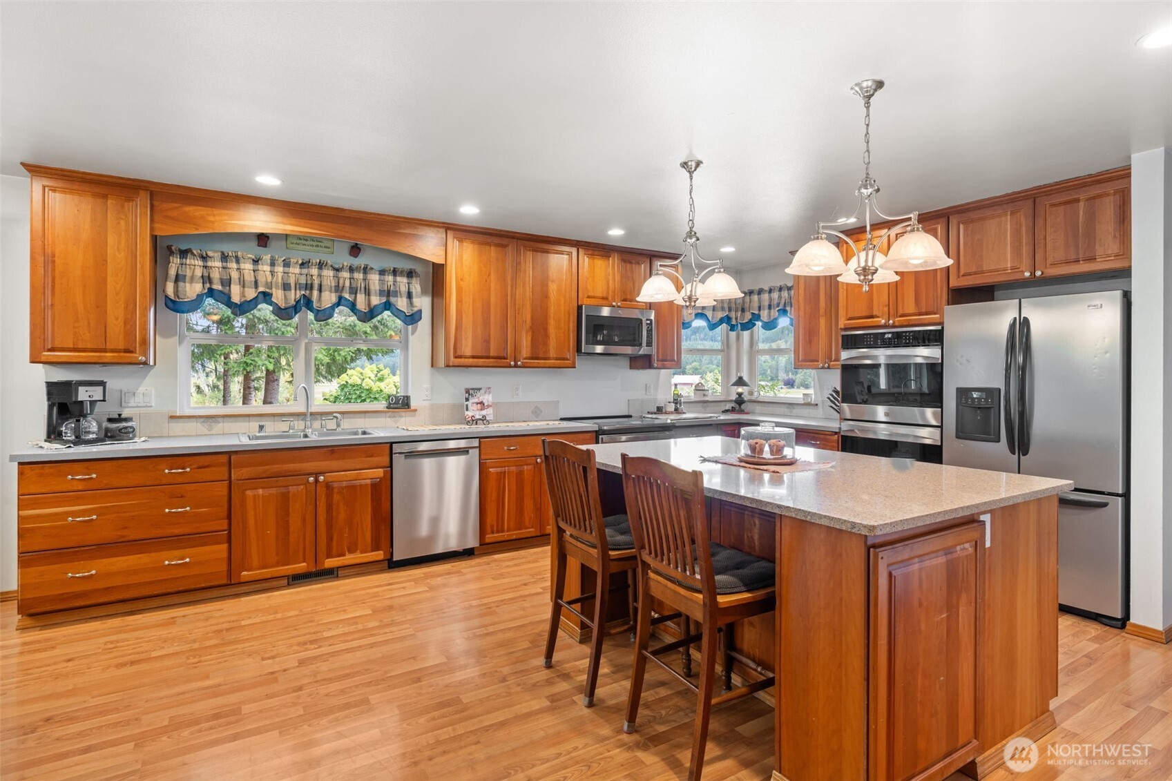 437 Ingalls Road Property Photo 15