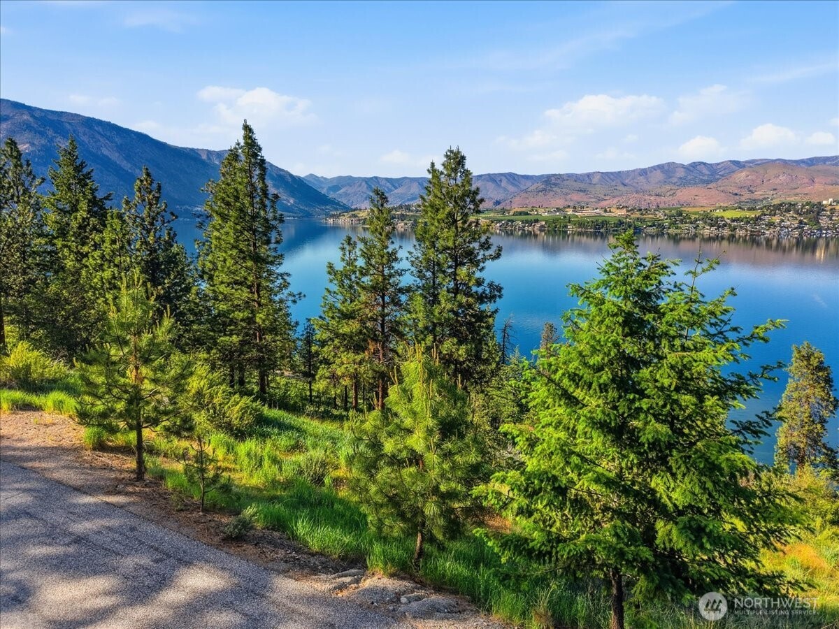 7376 Ridgeview Drive Property Photo 13