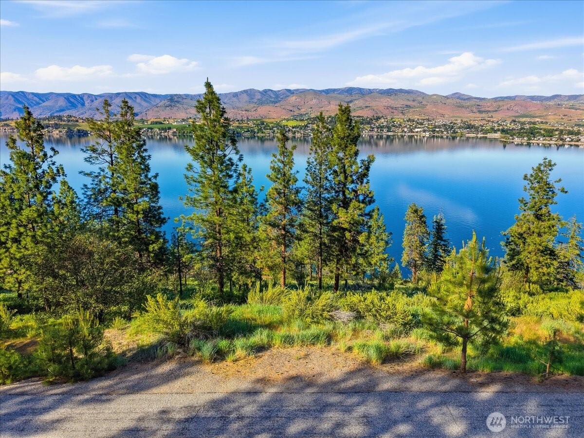 7376 Ridgeview Drive Property Photo 14