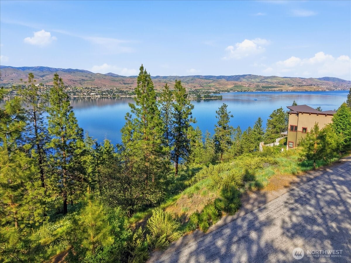 7376 Ridgeview Drive Property Photo 15