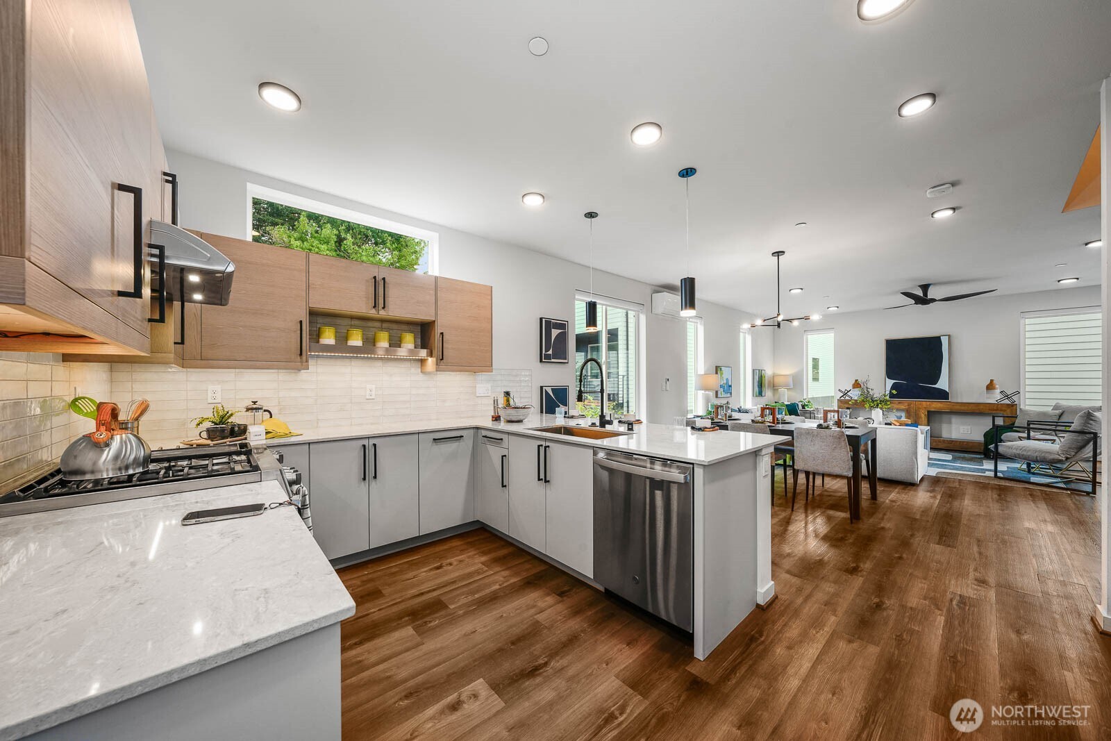 114 Ne 180th Street D Property Photo 9