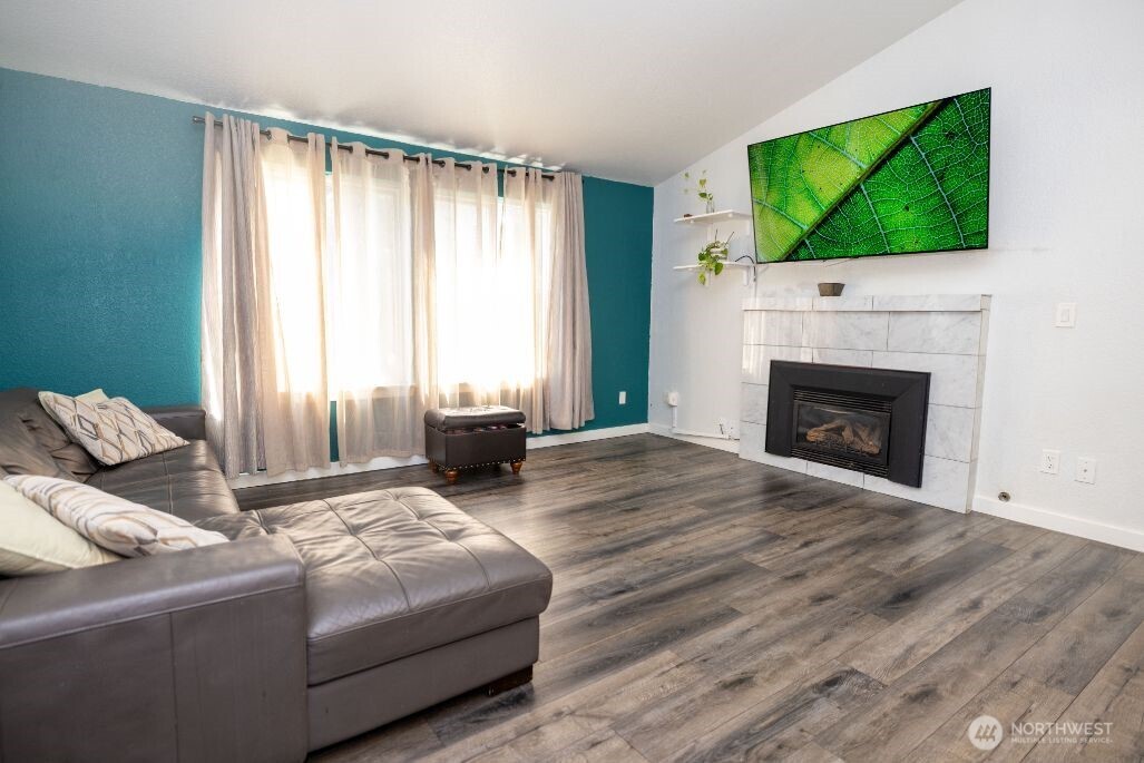 16704 3rd Drive Property Photo 8