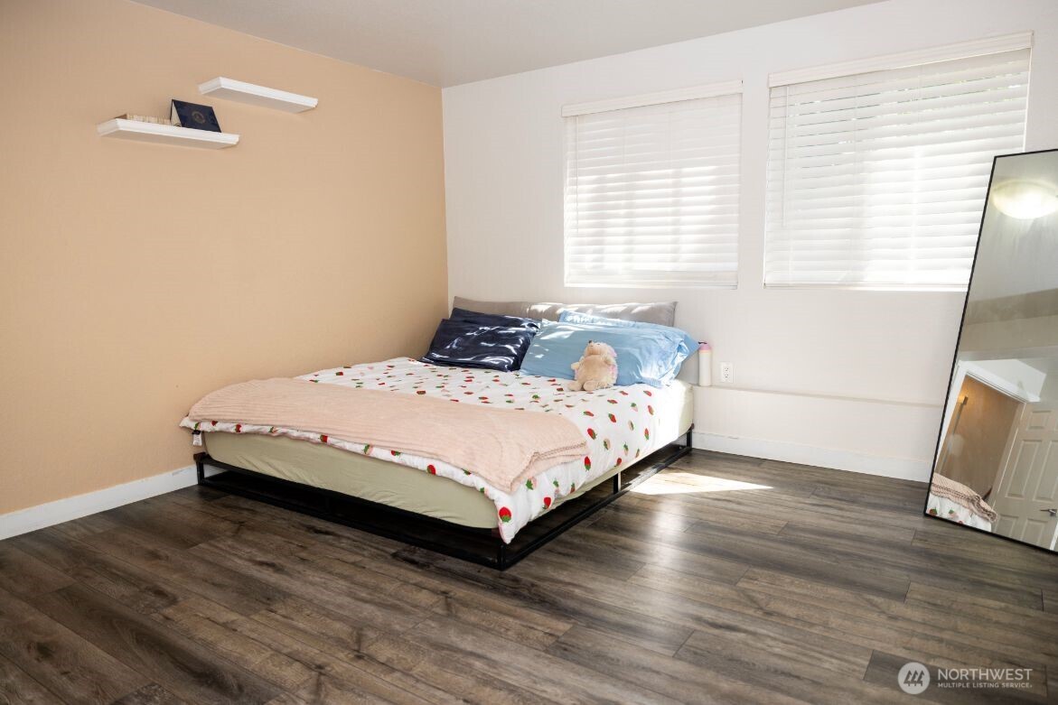 16704 3rd Drive Property Photo 10