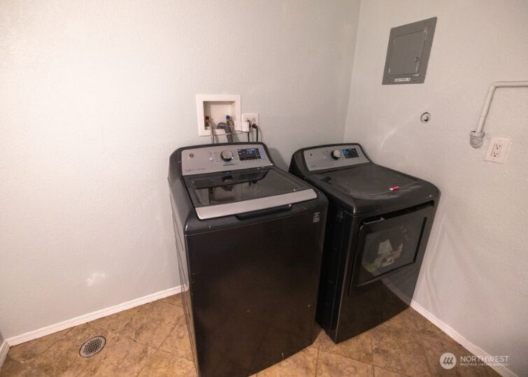 16704 3rd Drive Property Photo 20