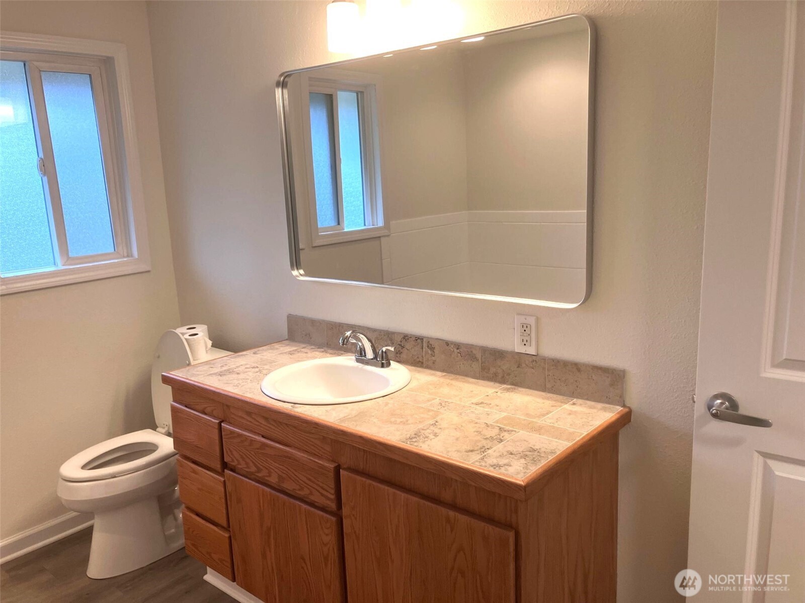 20621 5th Avenue Property Photo 7