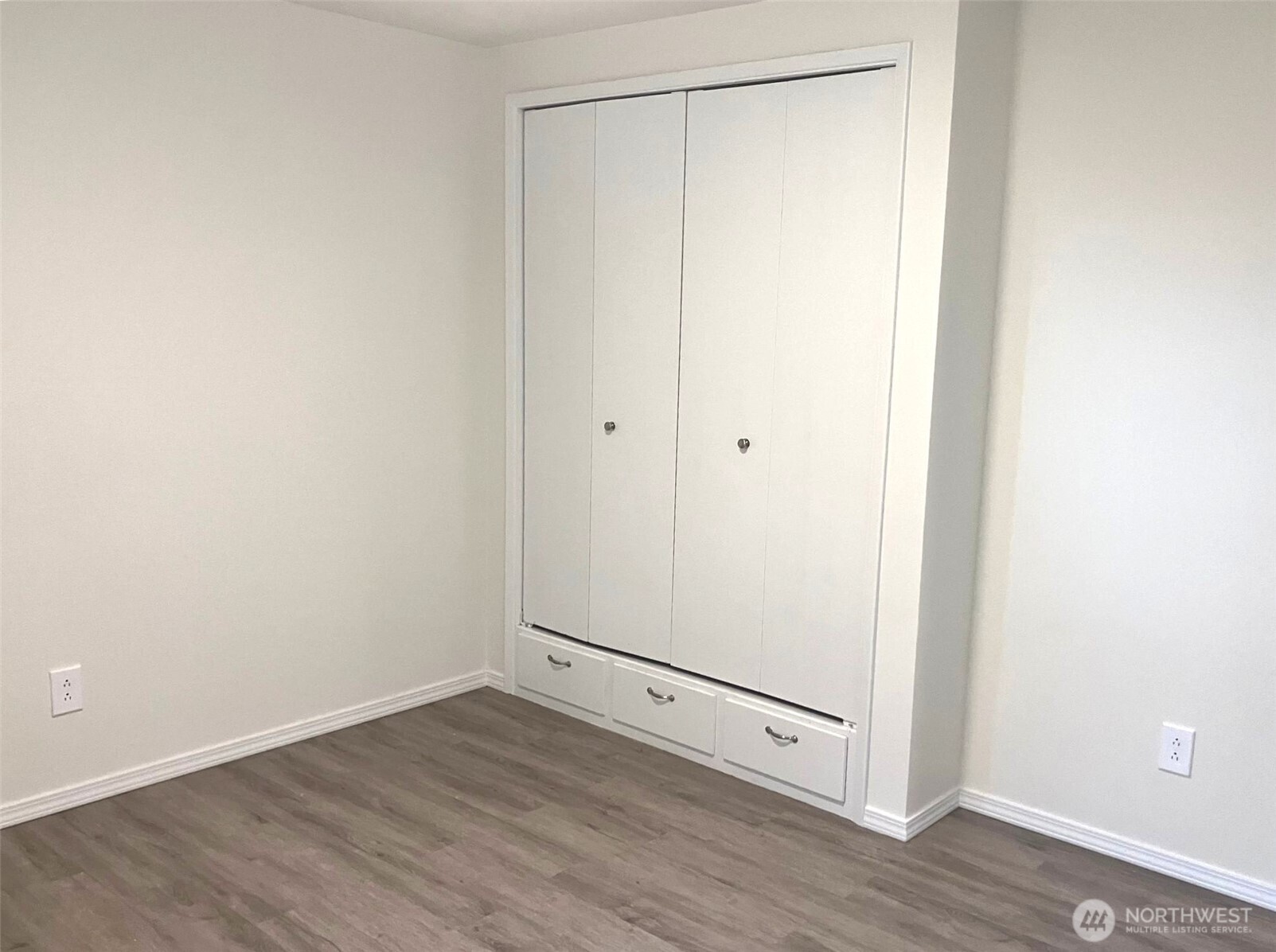 20621 5th Avenue Property Photo 8