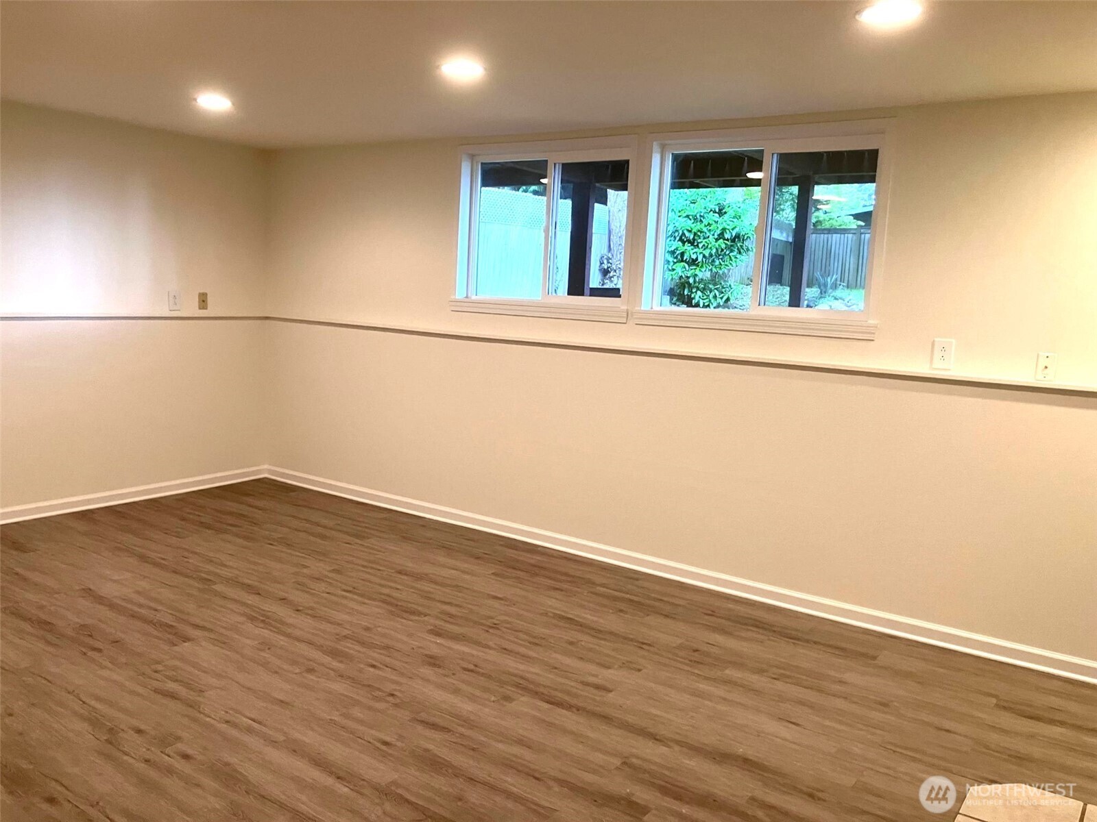 20621 5th Avenue Property Photo 12