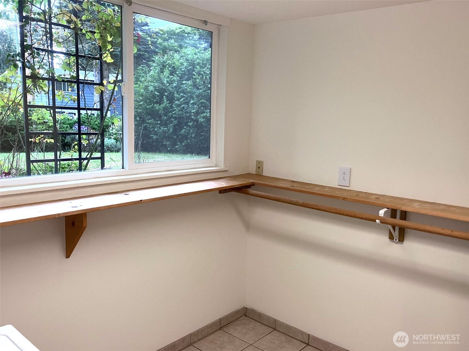 20621 5th Avenue Property Photo 15