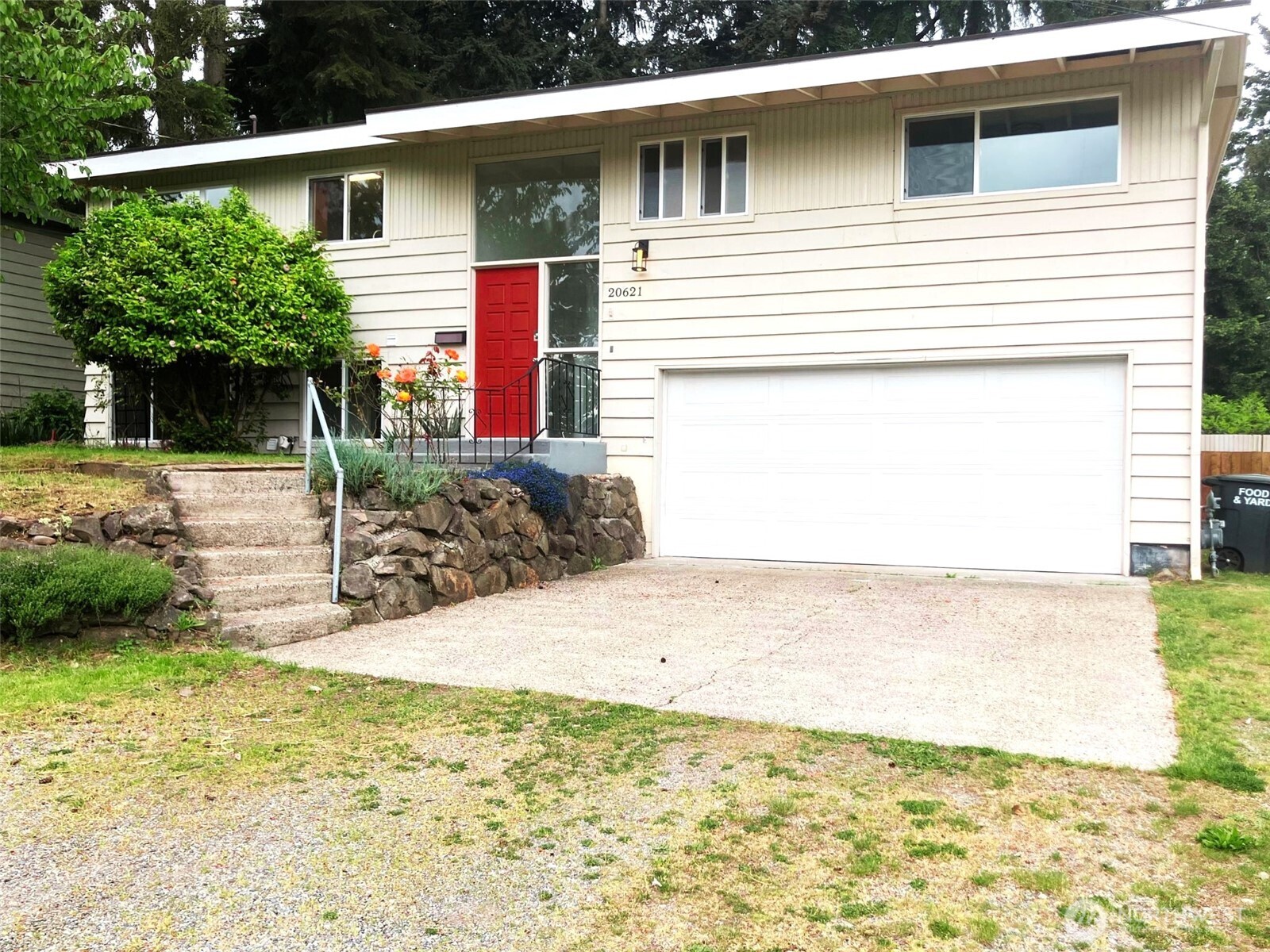 20621 5th Avenue Property Photo 20