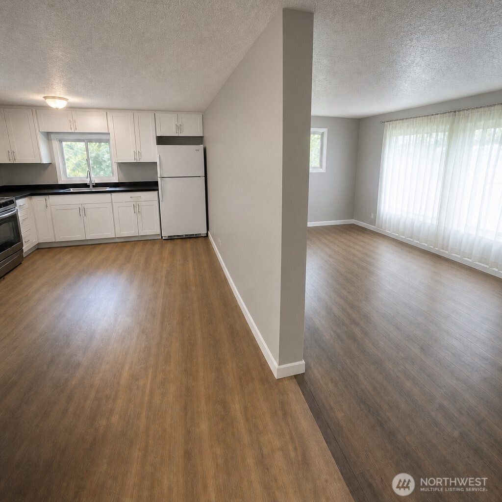 13219 202nd Street Property Photo 2
