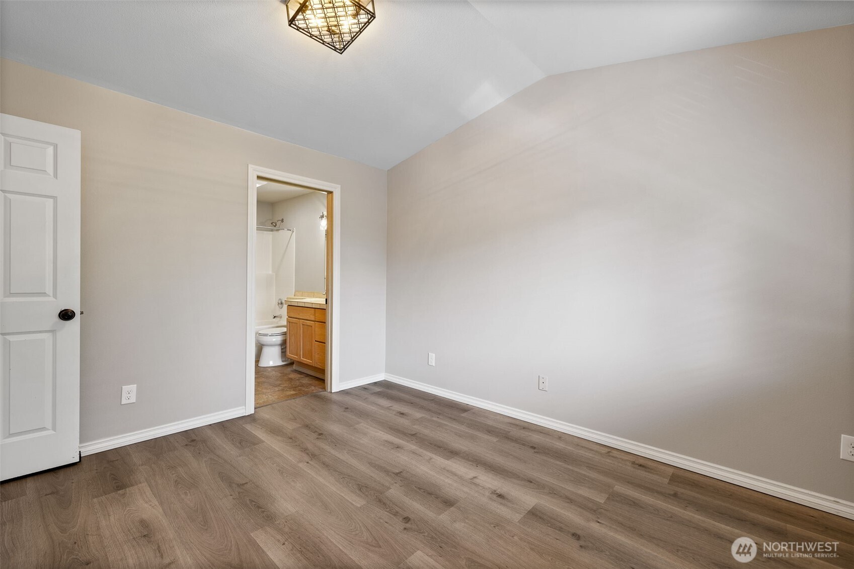 14819 29th Avenue L304 Property Photo 16