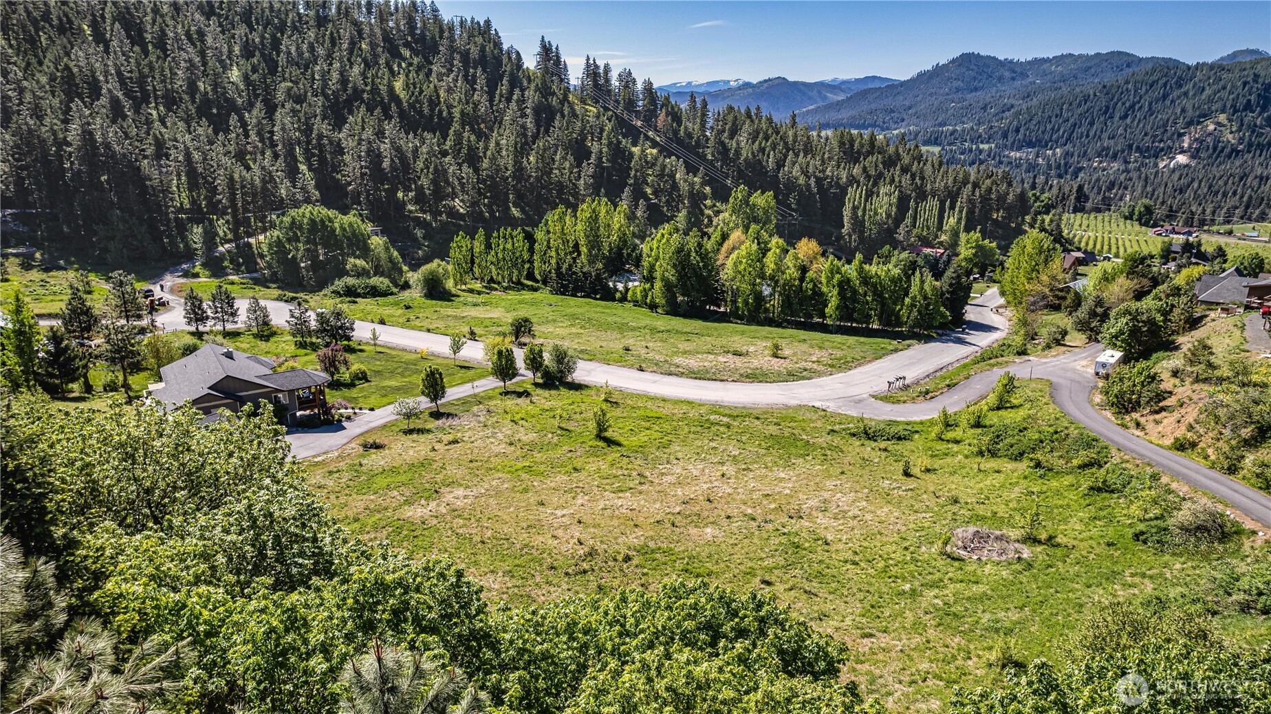 10660 Fox Road Property Photo 4