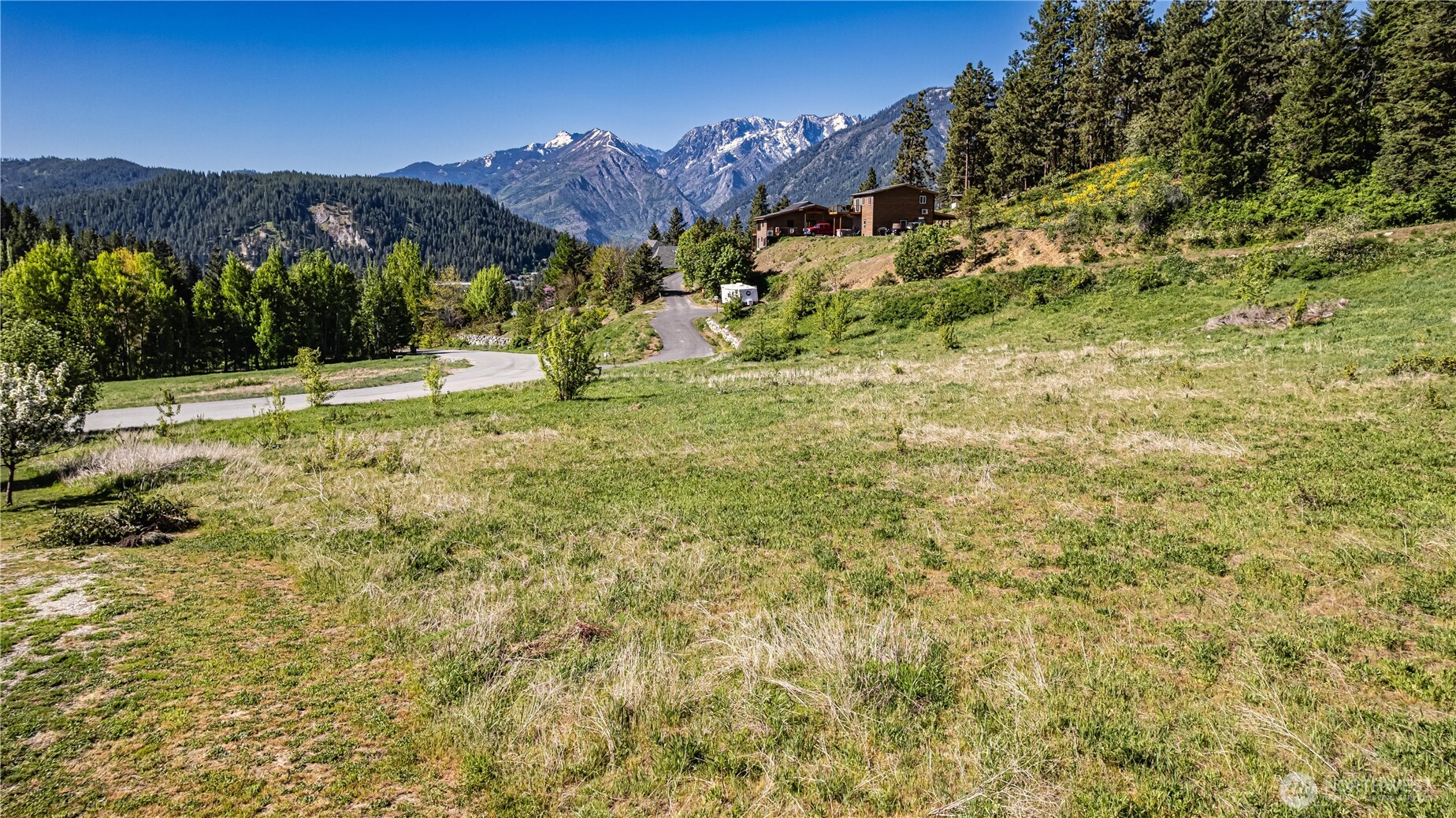 10660 Fox Road Property Photo 6