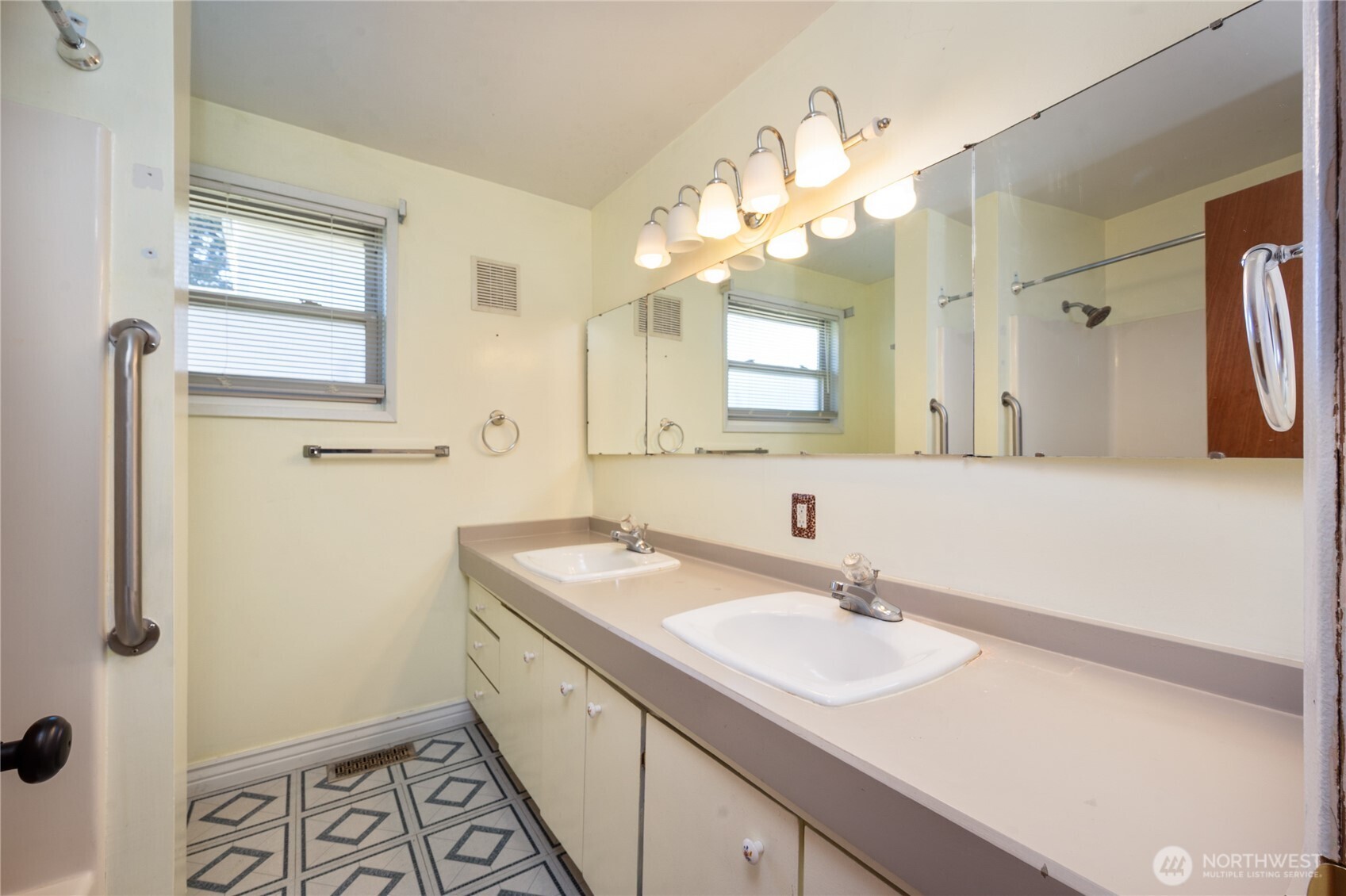 932 Third Street Property Photo 16