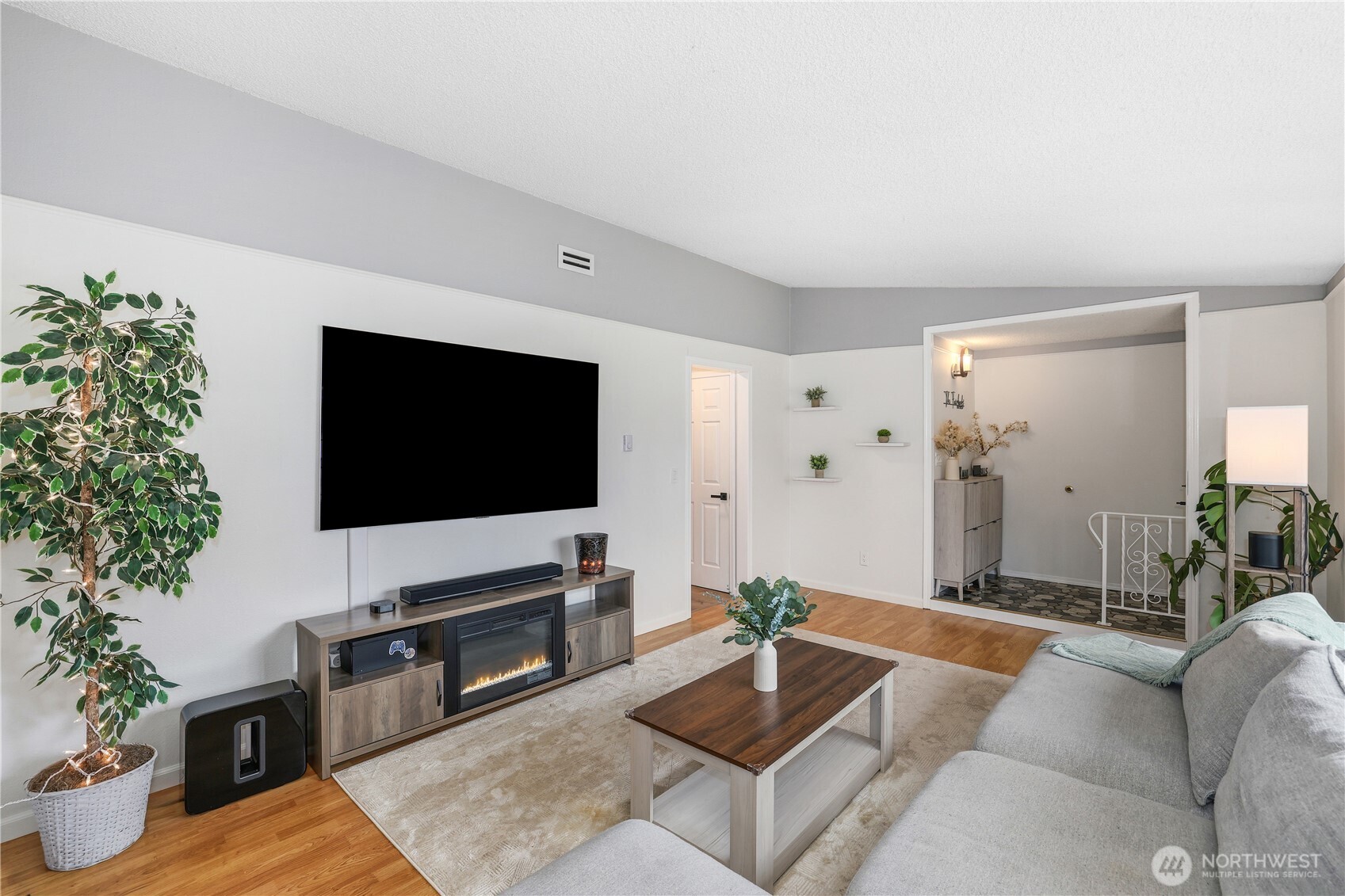 16602 10th Avenue Property Photo 4