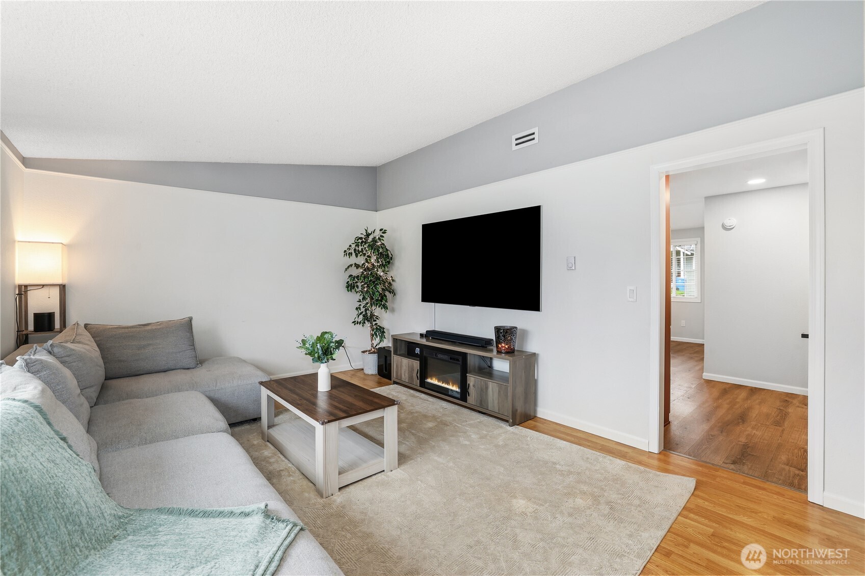16602 10th Avenue Property Photo 5